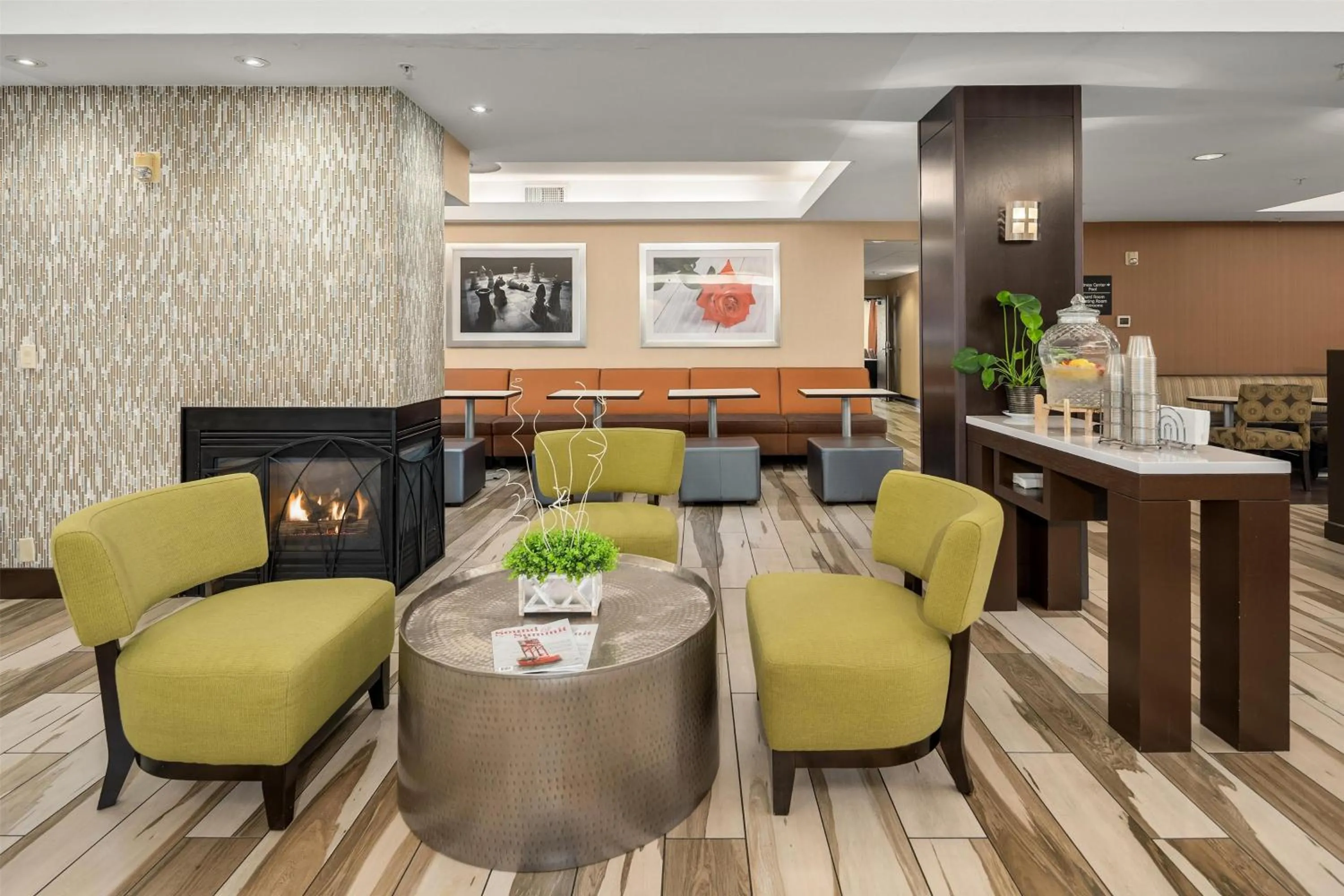 Lobby or reception in Hampton Inn & Suites Seattle North/Lynnwood