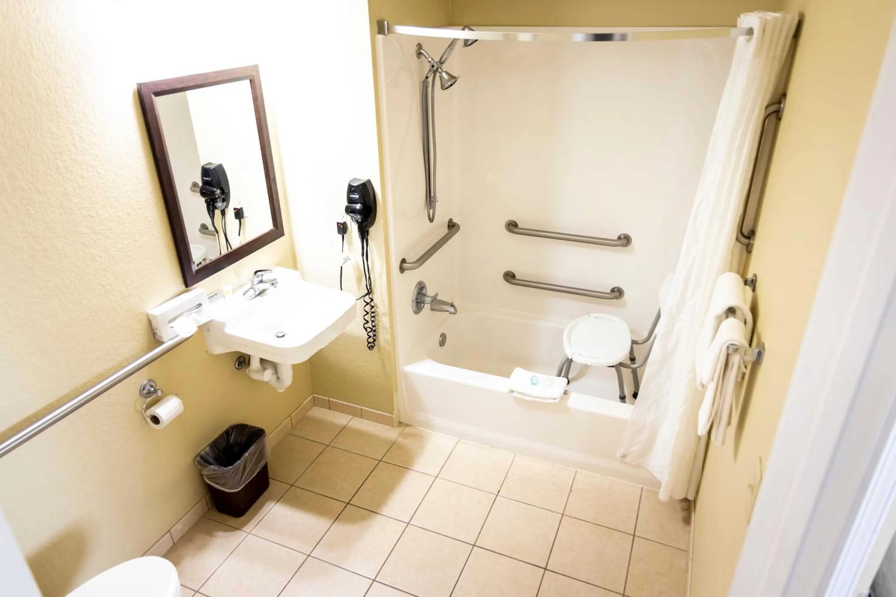 Shower in MainStay Suites Coralville - Iowa City