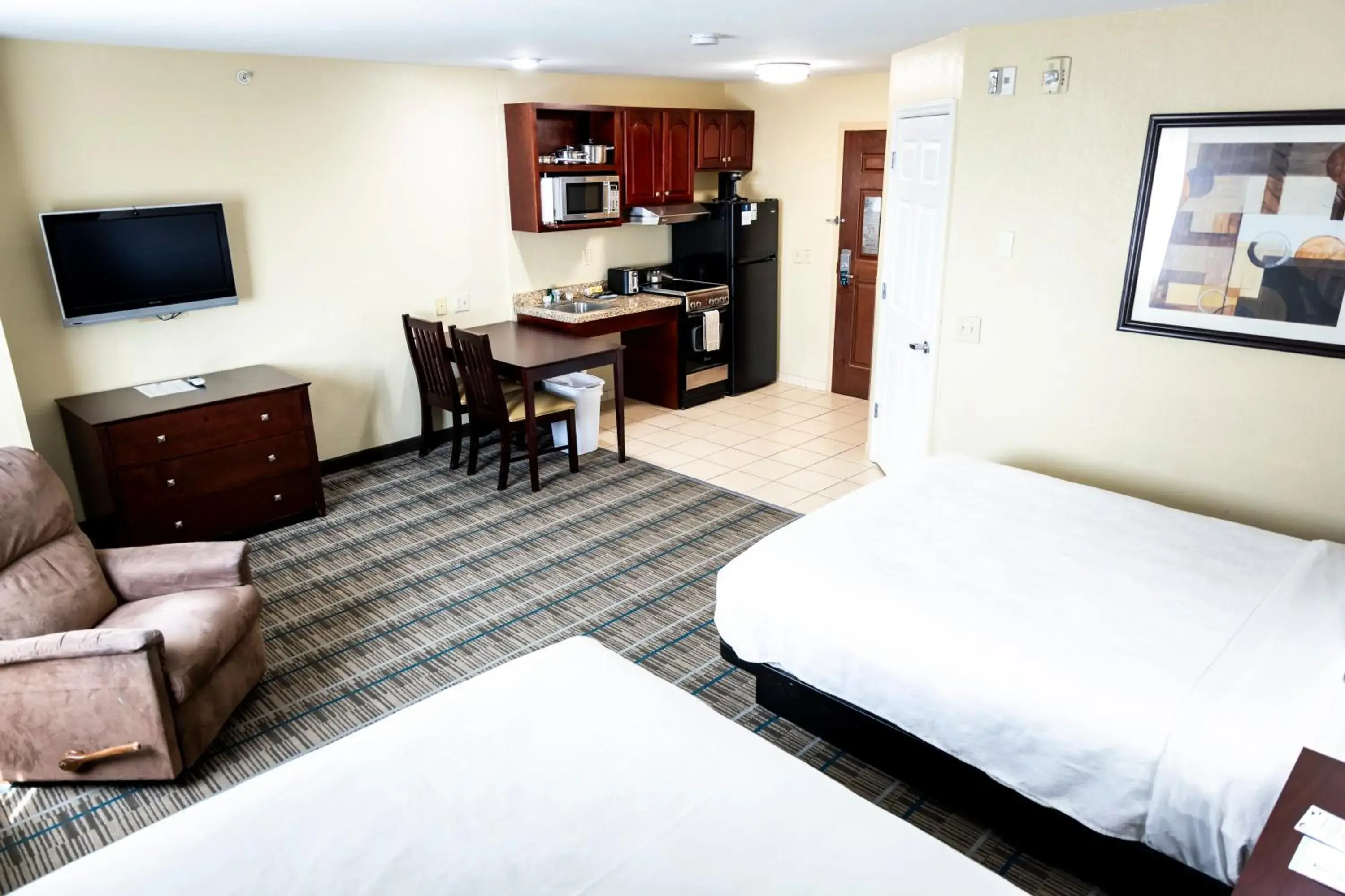 Efficiency Queen Room with Two Queen Beds - Mobility and Hearing Accessible/Non Smoking in MainStay Suites Coralville - Iowa City Efficiency Queen Room with Two Queen Beds - Mobility and Hearing Accessible/Non Smoking in MainStay Suites Coralville - Iowa City