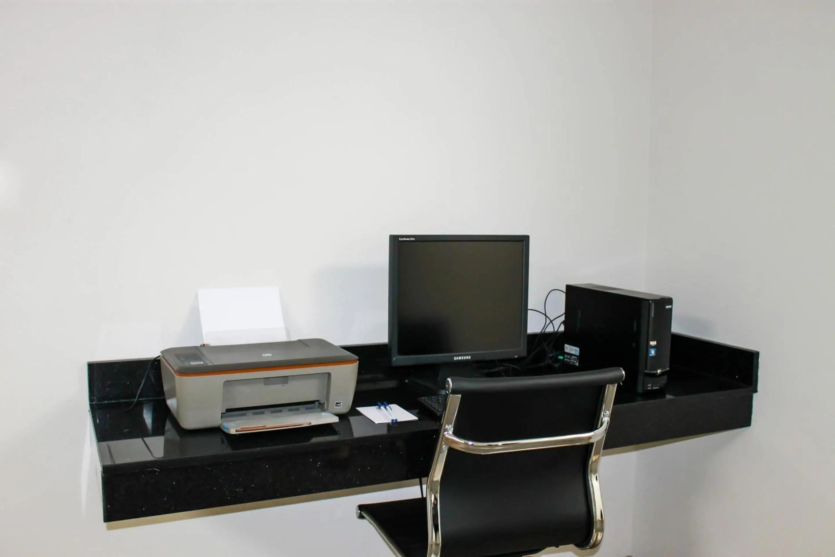 Business facilities in Clarion Pointe Bettendorf - Quad Cities