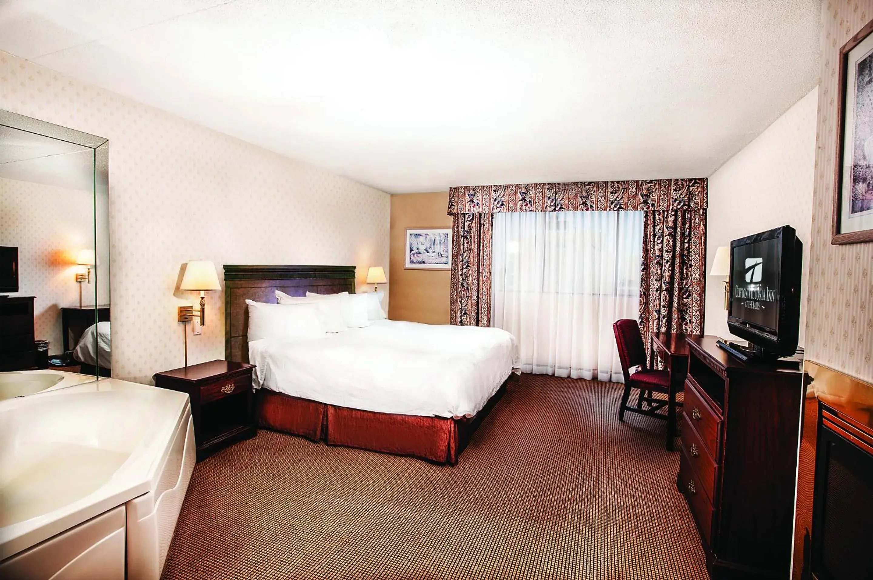 Photo of the whole room, Bed in Clifton Victoria Inn at the Falls Photo of the whole room, Bed in Clifton Victoria Inn at the Falls