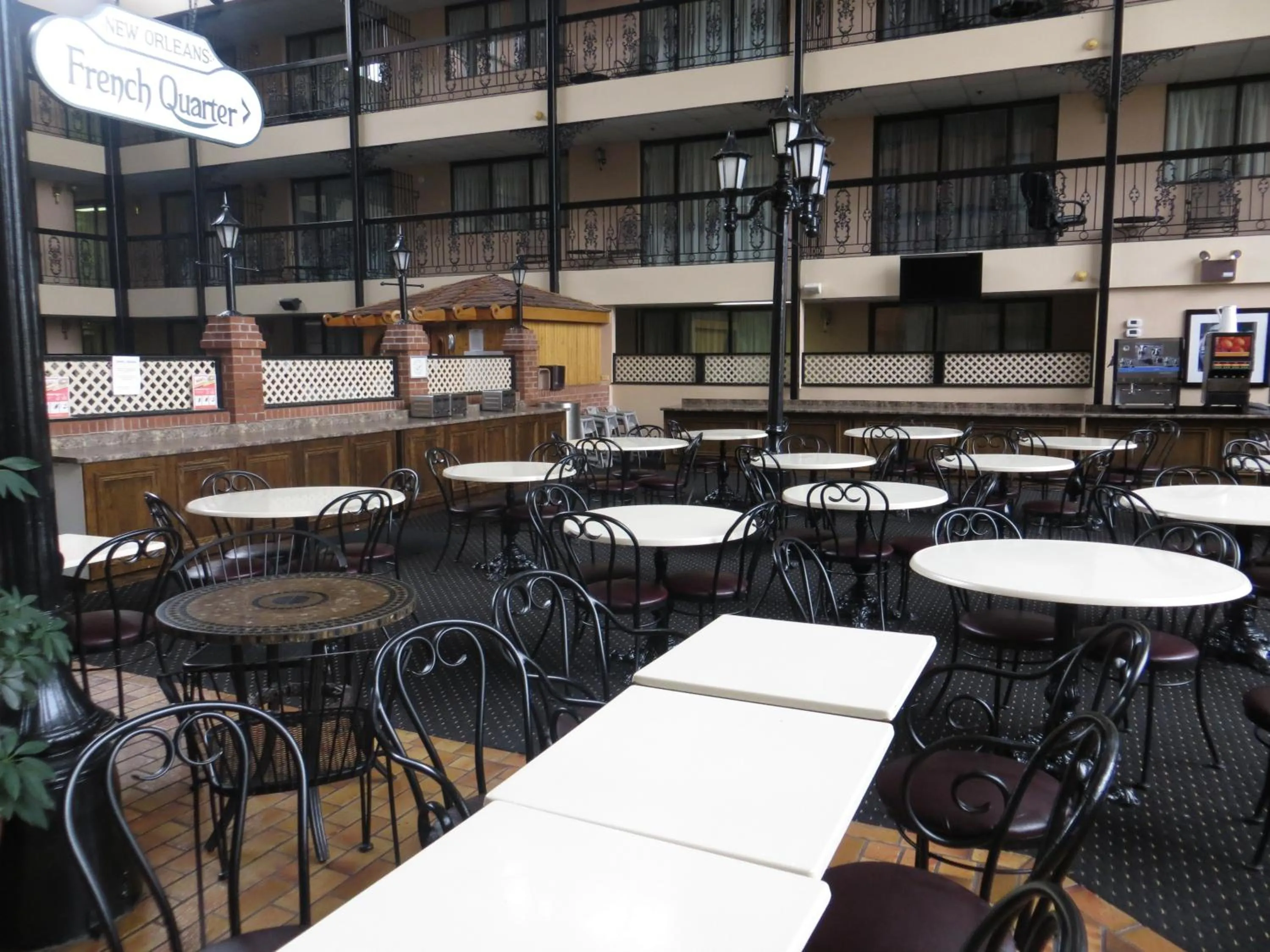 Restaurant/places to eat in Clifton Victoria Inn at the Falls