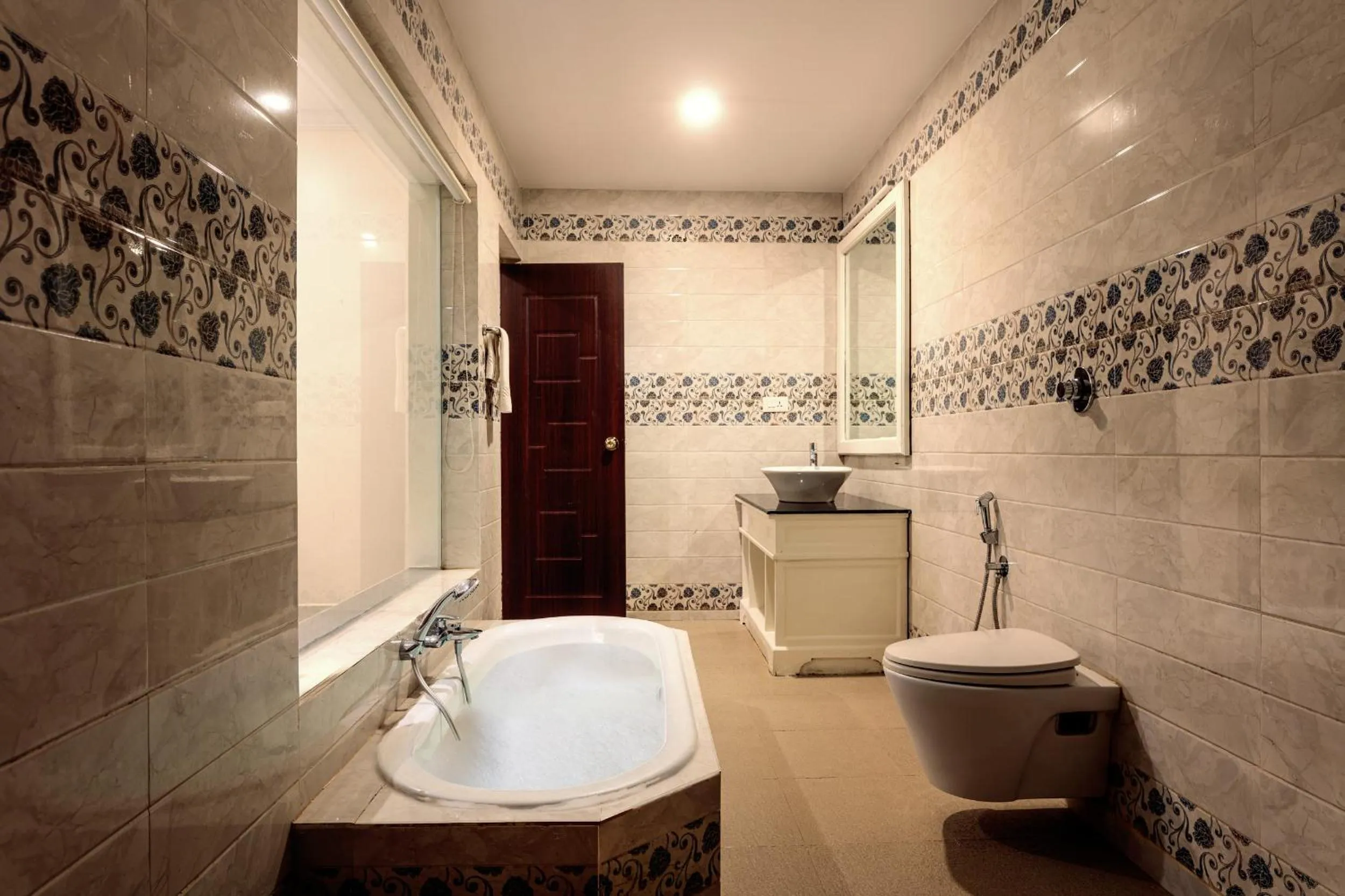 Shower in Wild Berry Resort Agonda