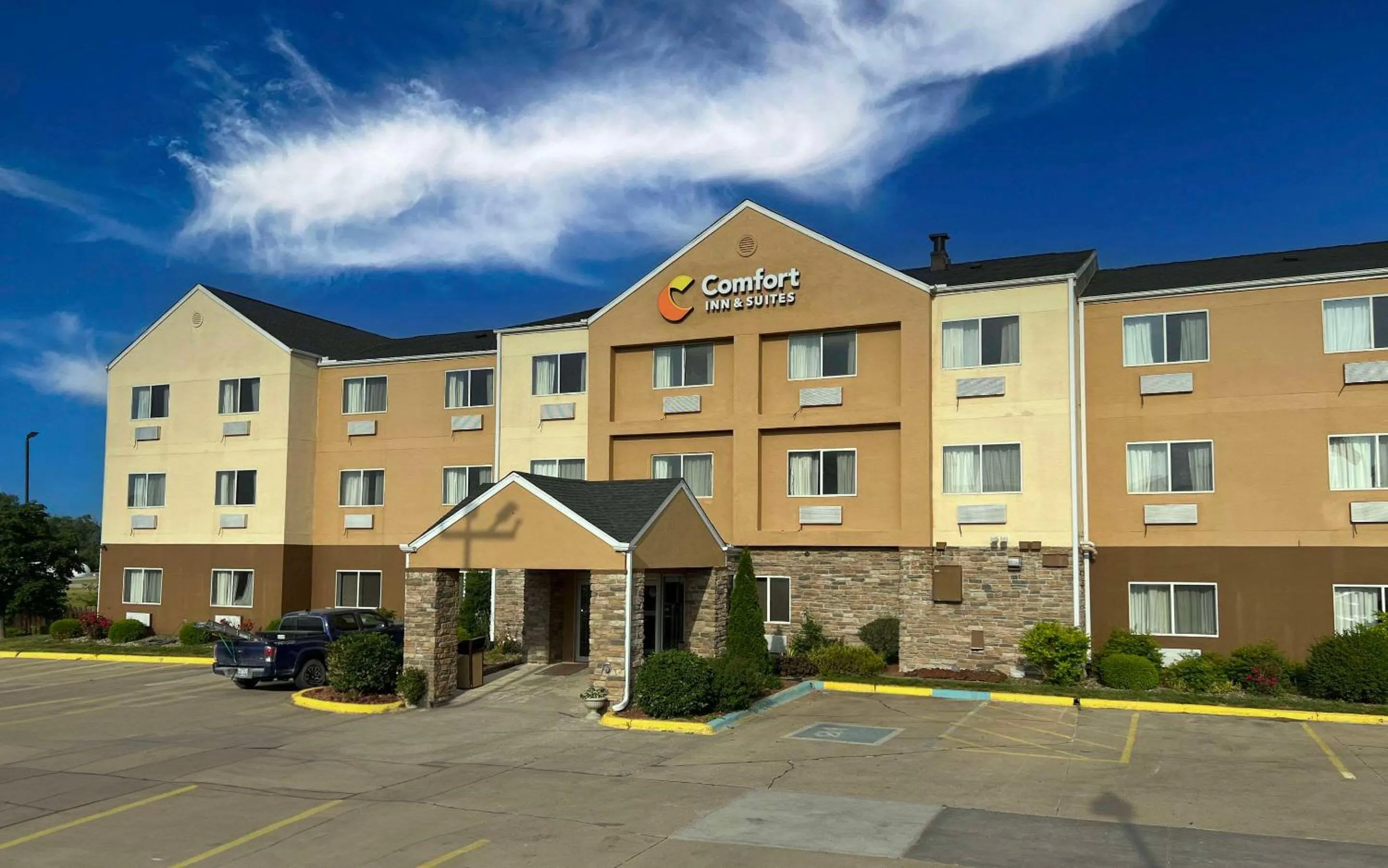Property building in Comfort Inn & Suites Coralville - Iowa City near Iowa River Landing