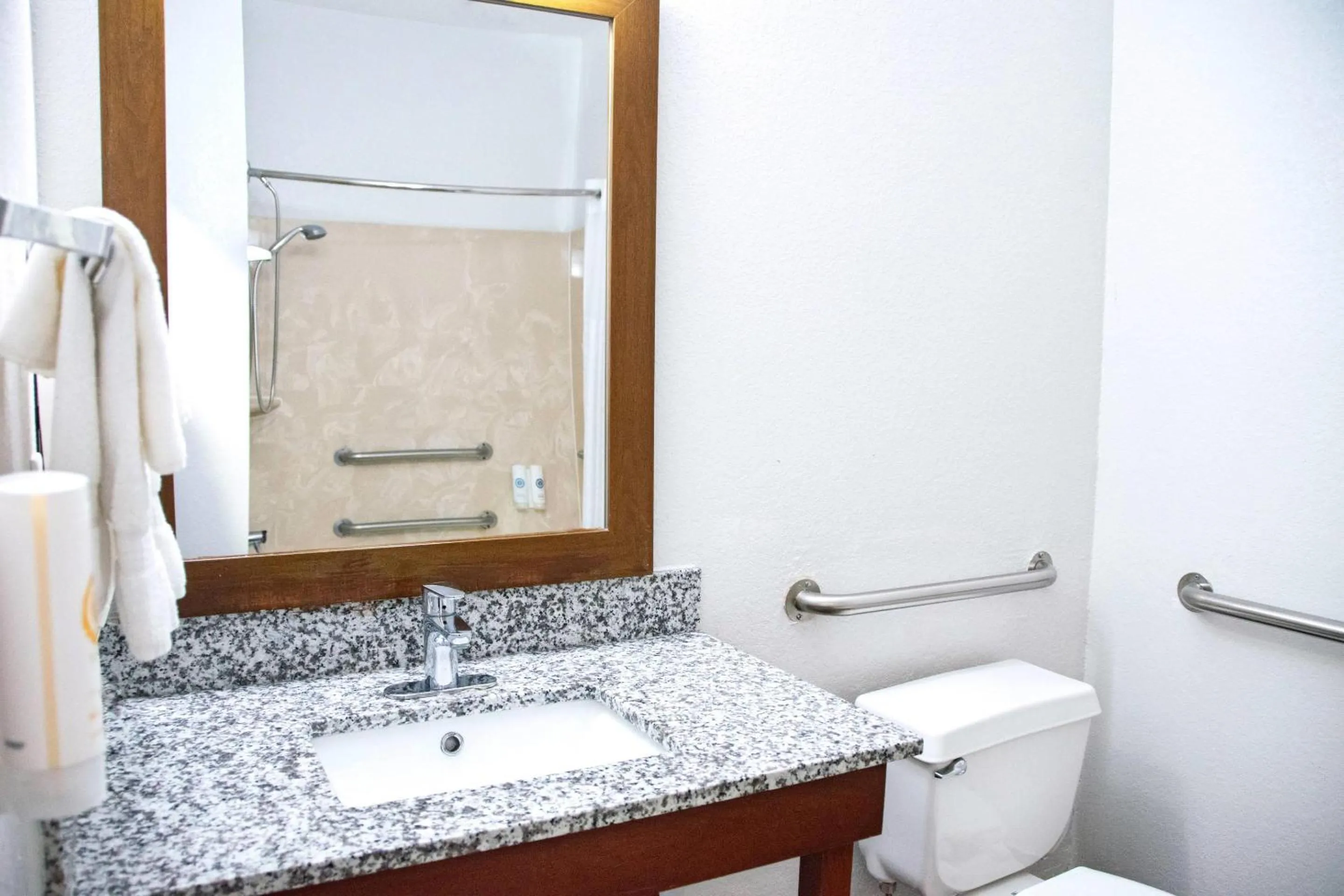 Bedroom in Comfort Inn & Suites Coralville - Iowa City near Iowa River Landing