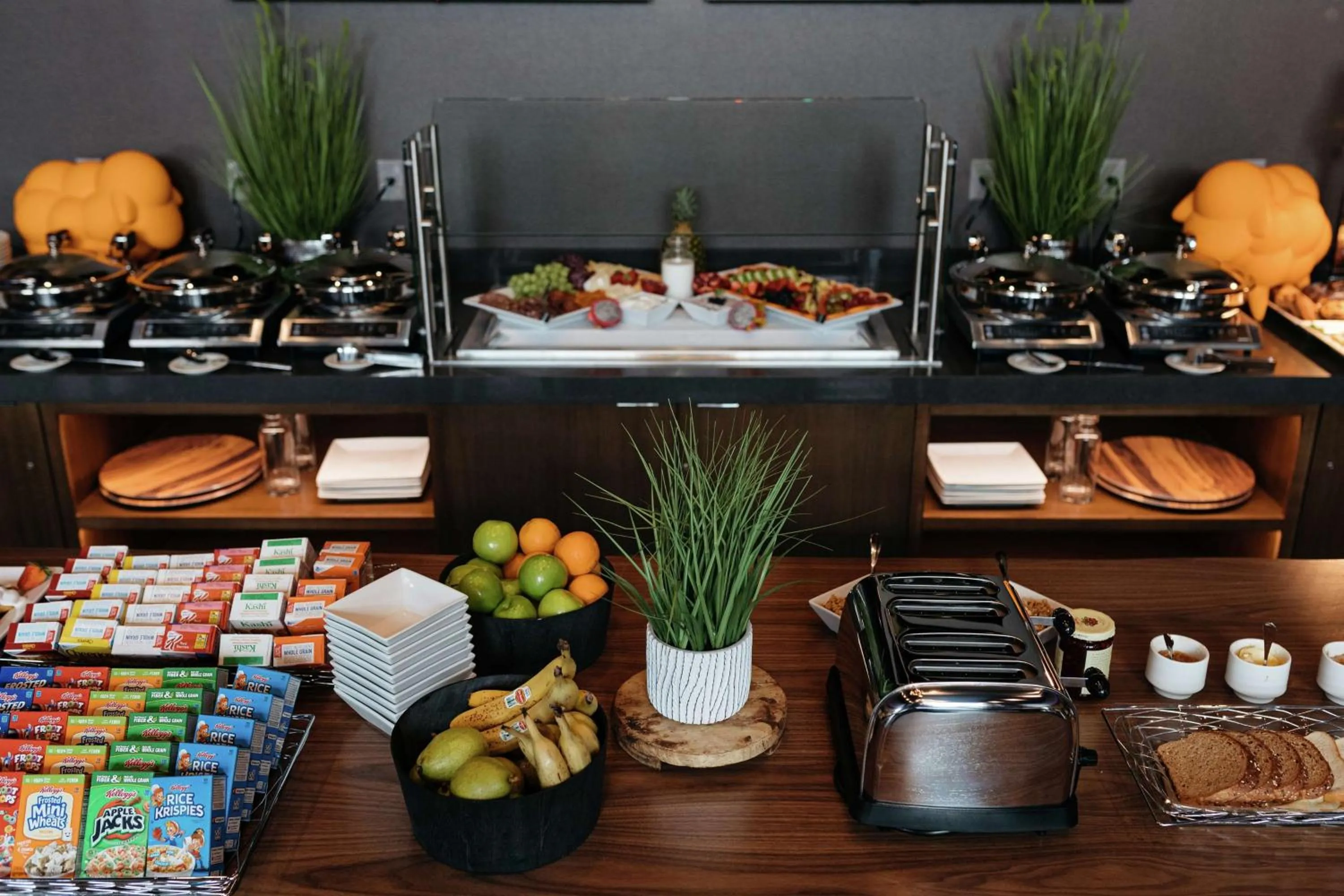 Breakfast in Revel Hotel, Tapestry Collection By Hilton