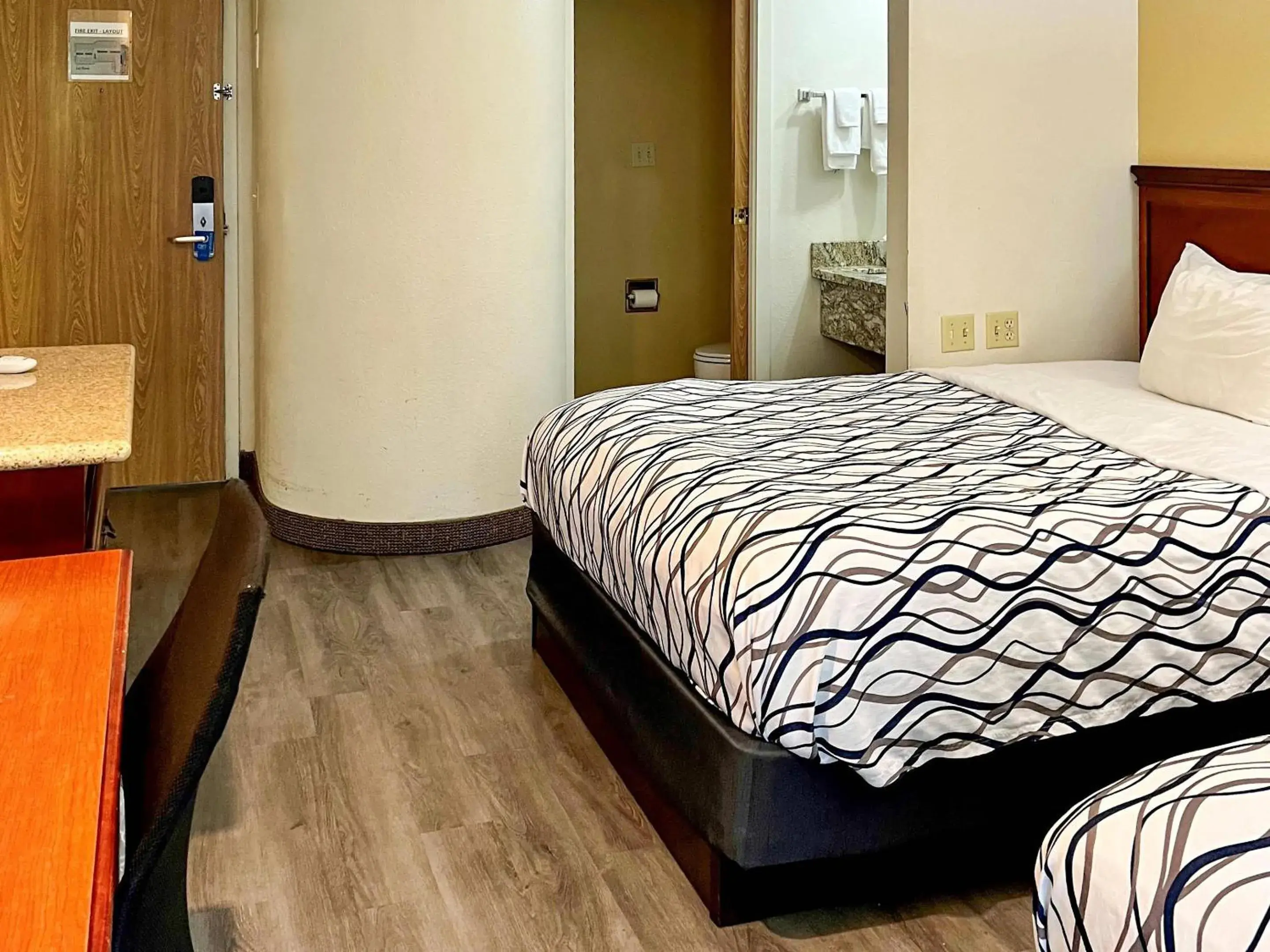 Bedroom, Bed in Rodeway Inn Boise Airport Bedroom, Bed in Rodeway Inn Boise Airport