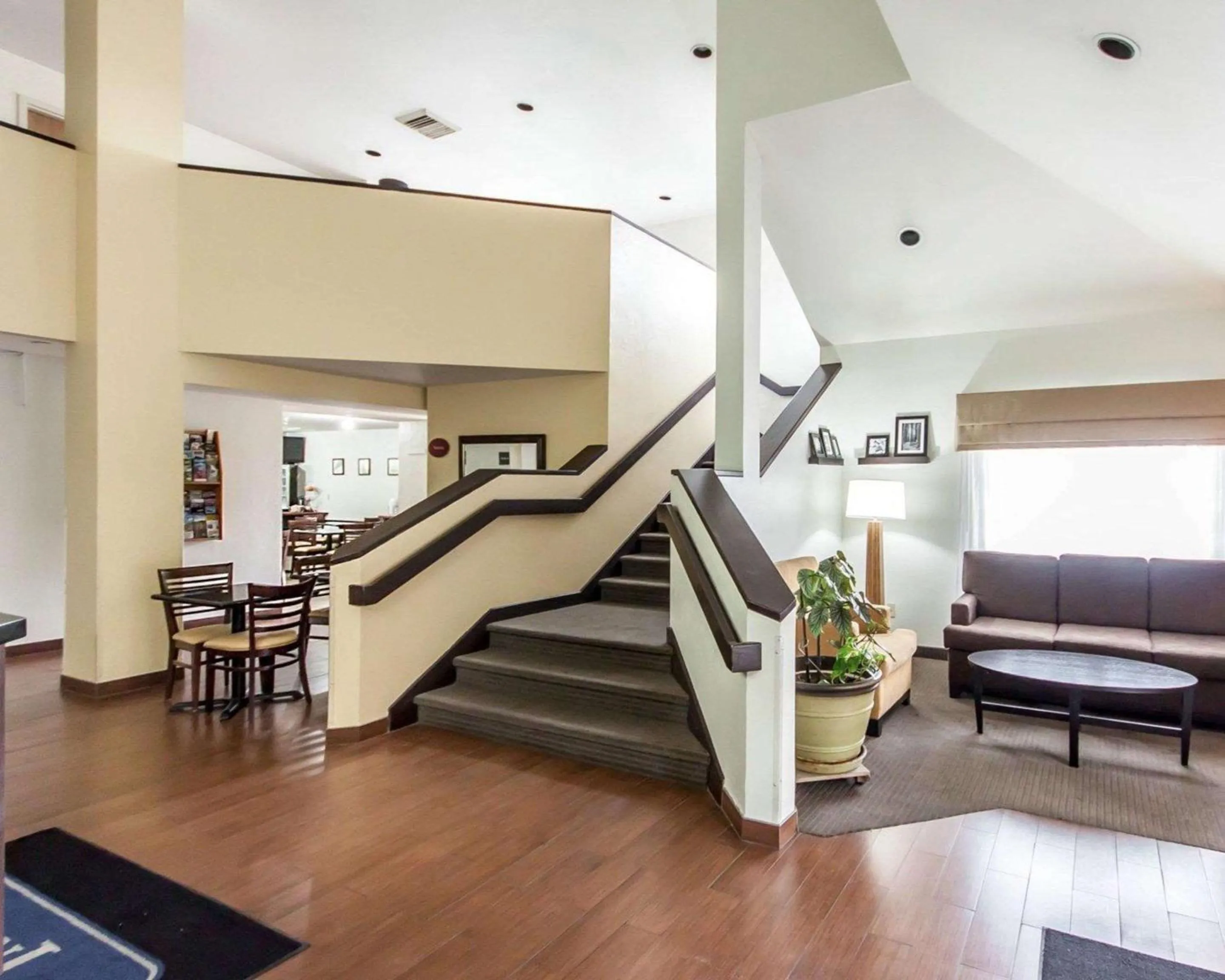 Lobby or reception in Rodeway Inn Boise Airport