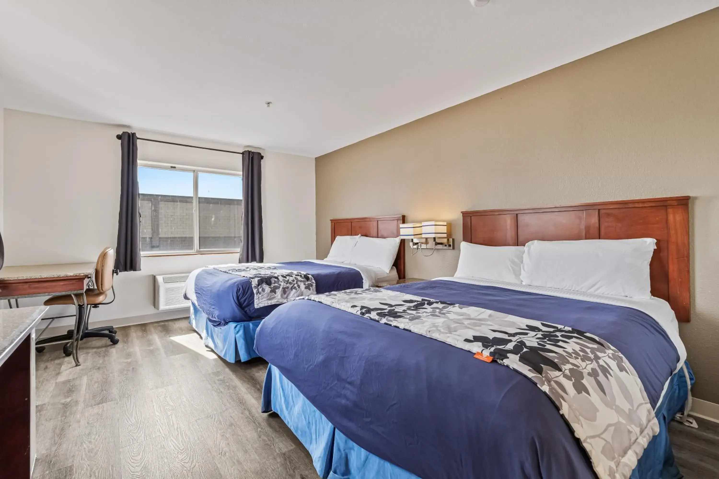 Bedroom, Bed in Rodeway Inn & Suites Nampa Bedroom, Bed in Rodeway Inn & Suites Nampa