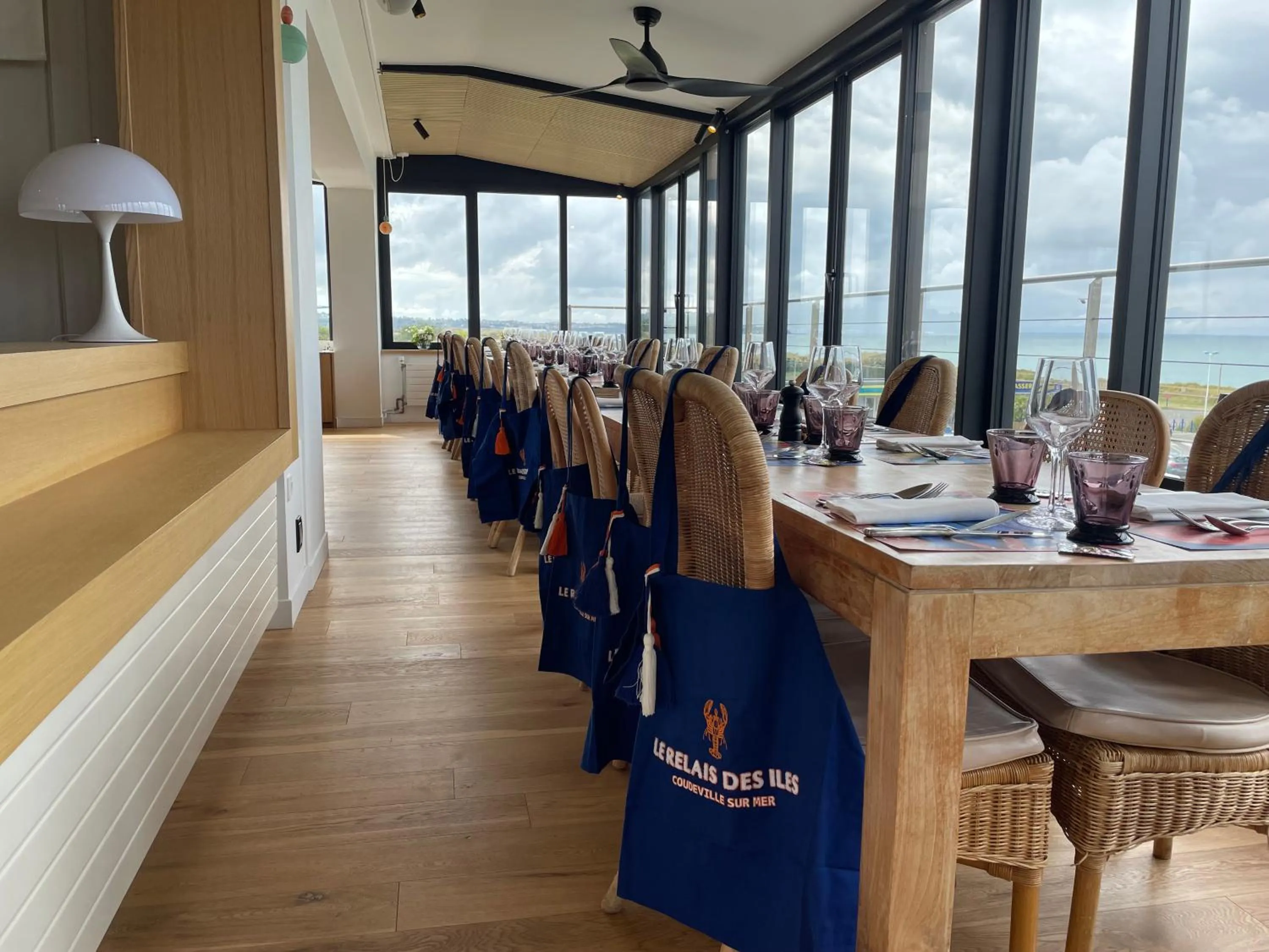 Restaurant/places to eat in Le Relais des Iles