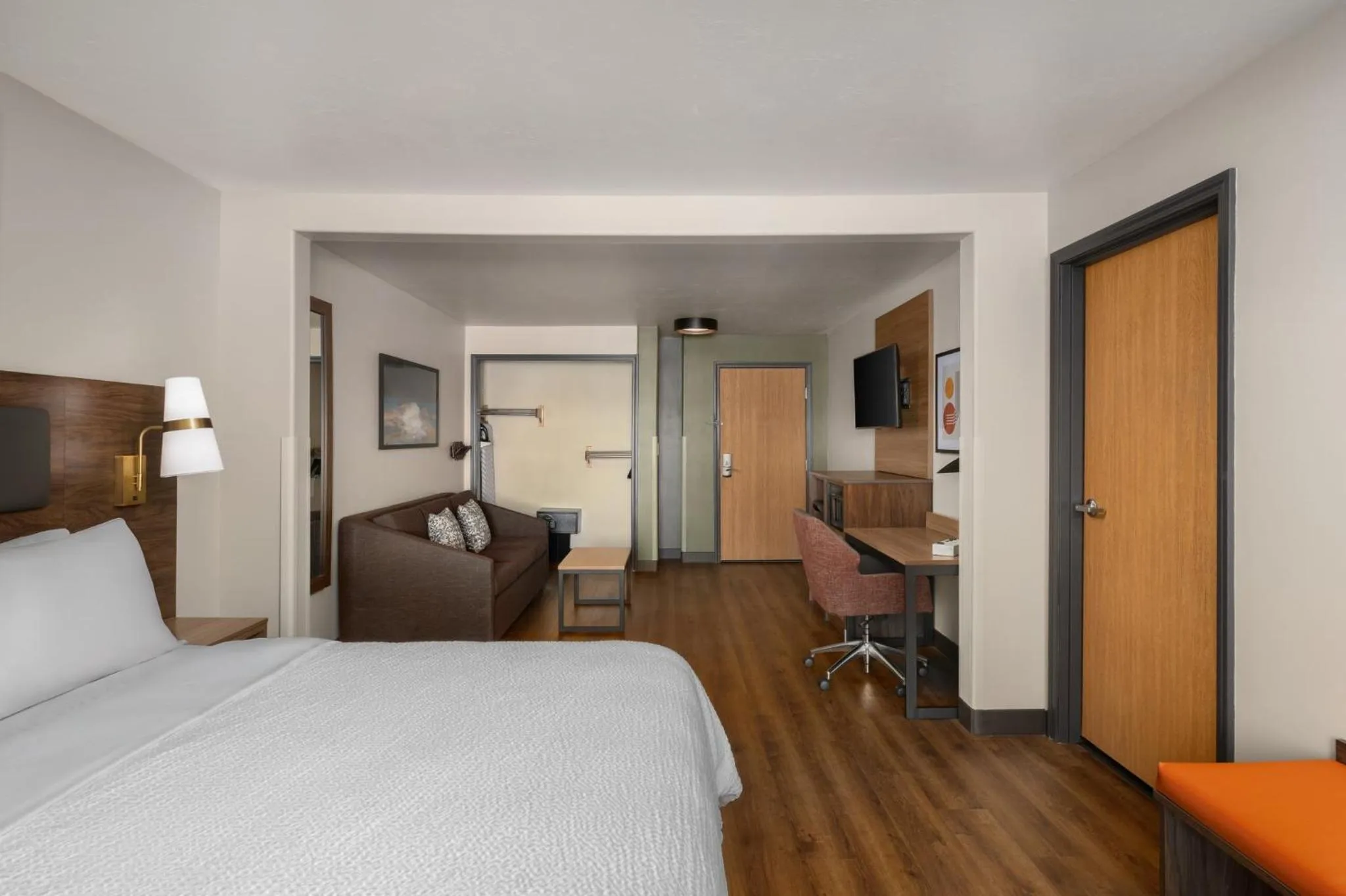 Photo of the whole room, Bed in Garner Hotel Idaho Falls Southwest by IHG