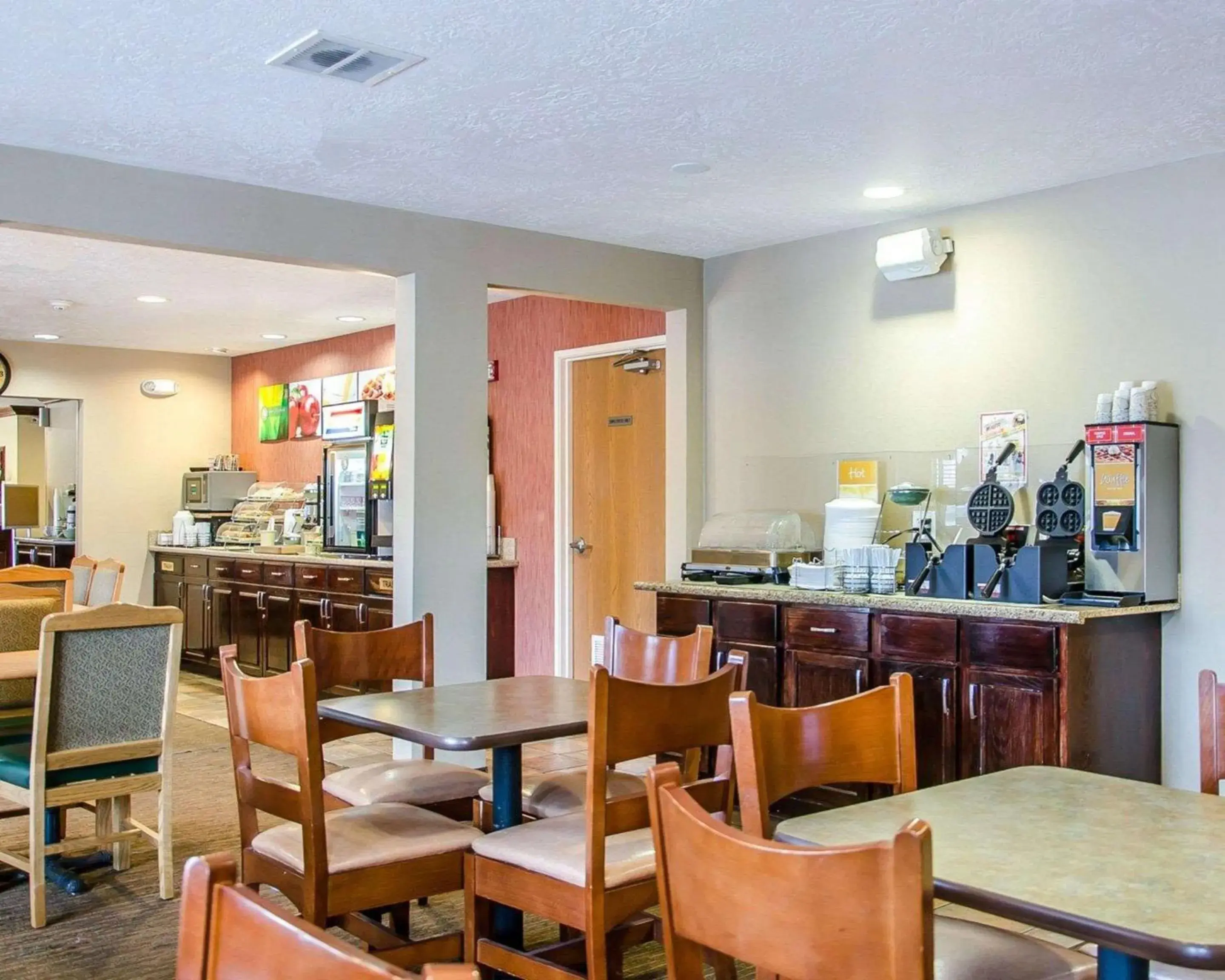 Restaurant/places to eat in Quality Inn & Suites Restaurant/places to eat in Quality Inn & Suites