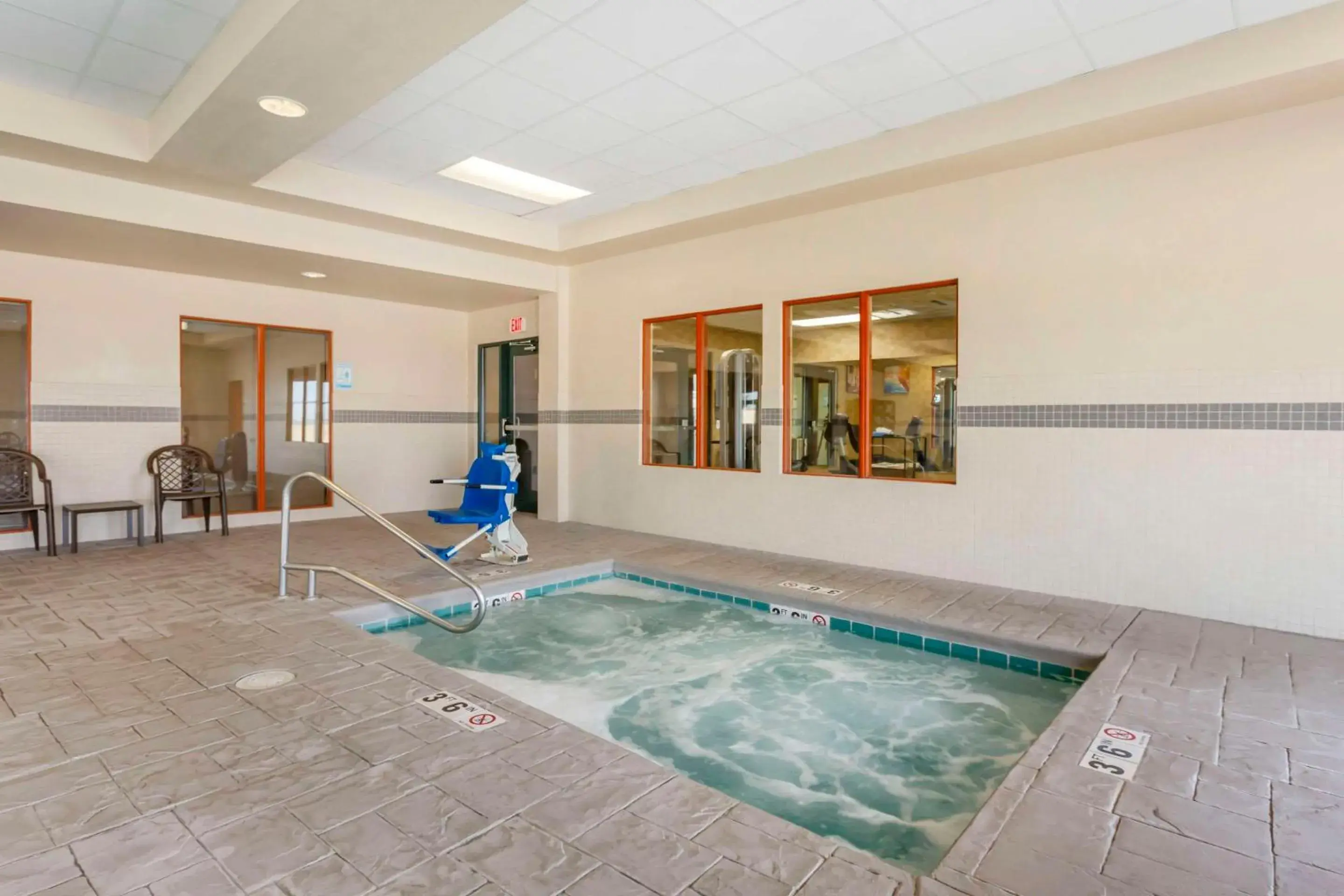Swimming pool in Comfort Inn & Suites Jerome - Twin Falls Swimming pool in Comfort Inn & Suites Jerome - Twin Falls