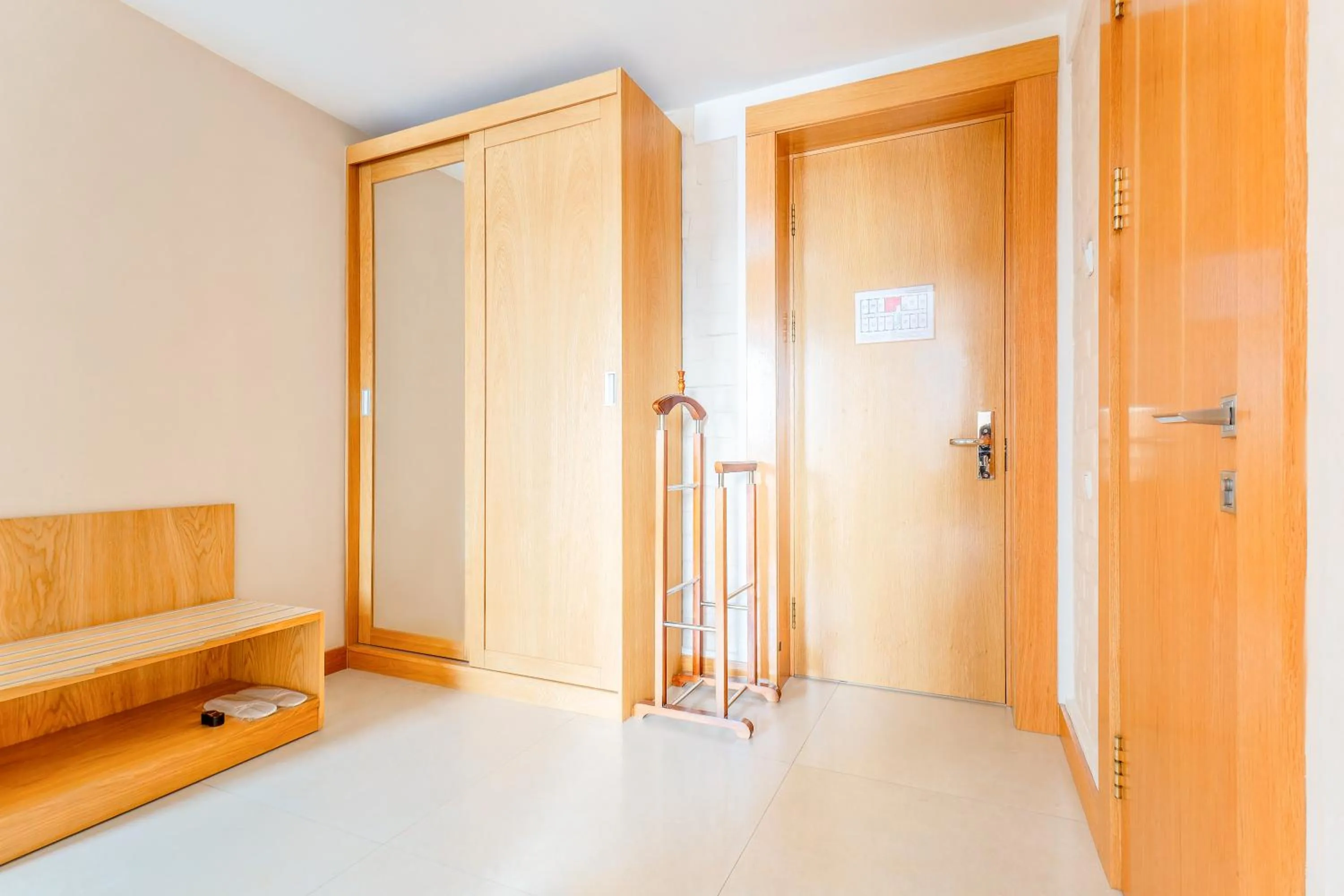 hair dresser in Praga Hotel