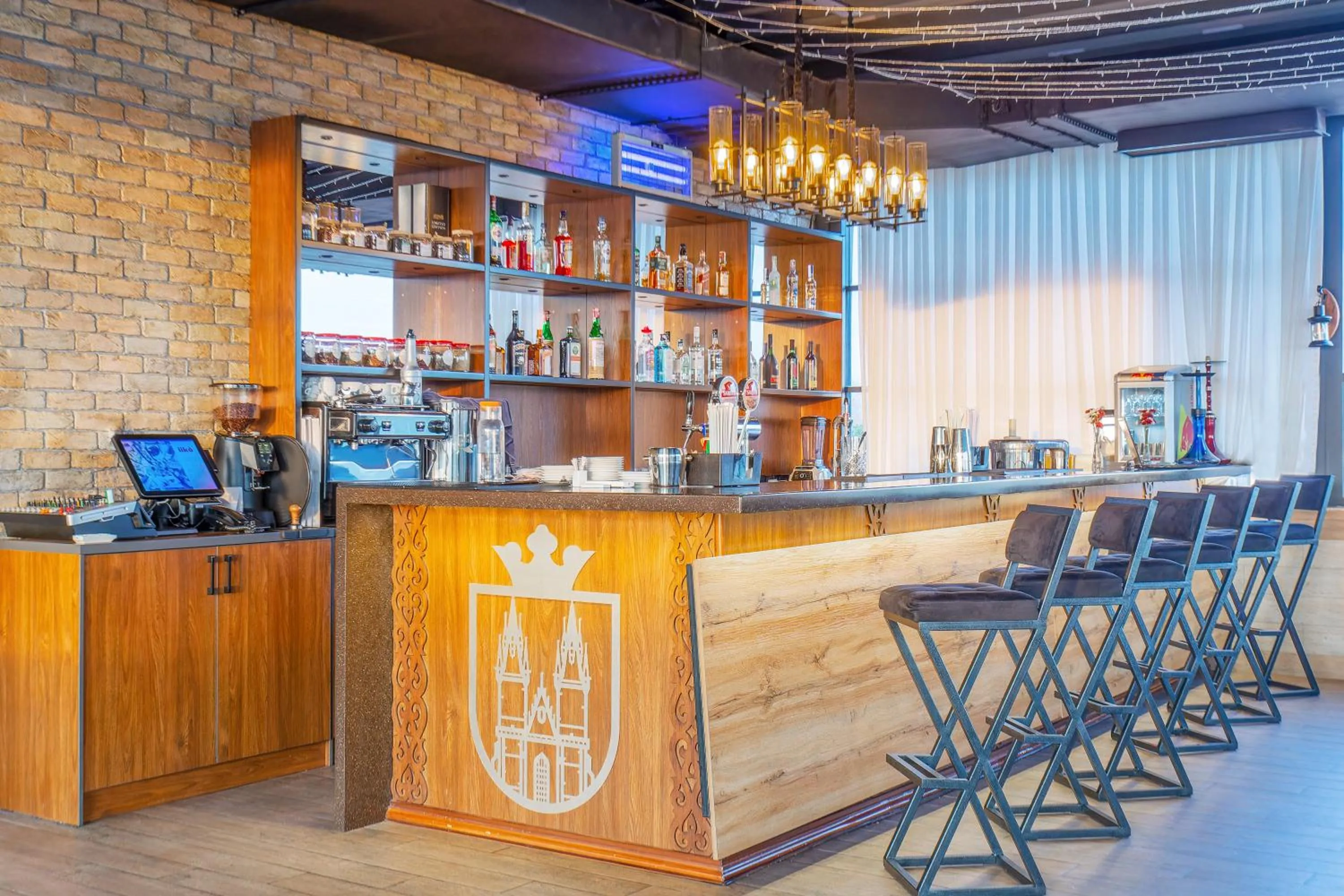 Restaurant/places to eat in Praga Hotel