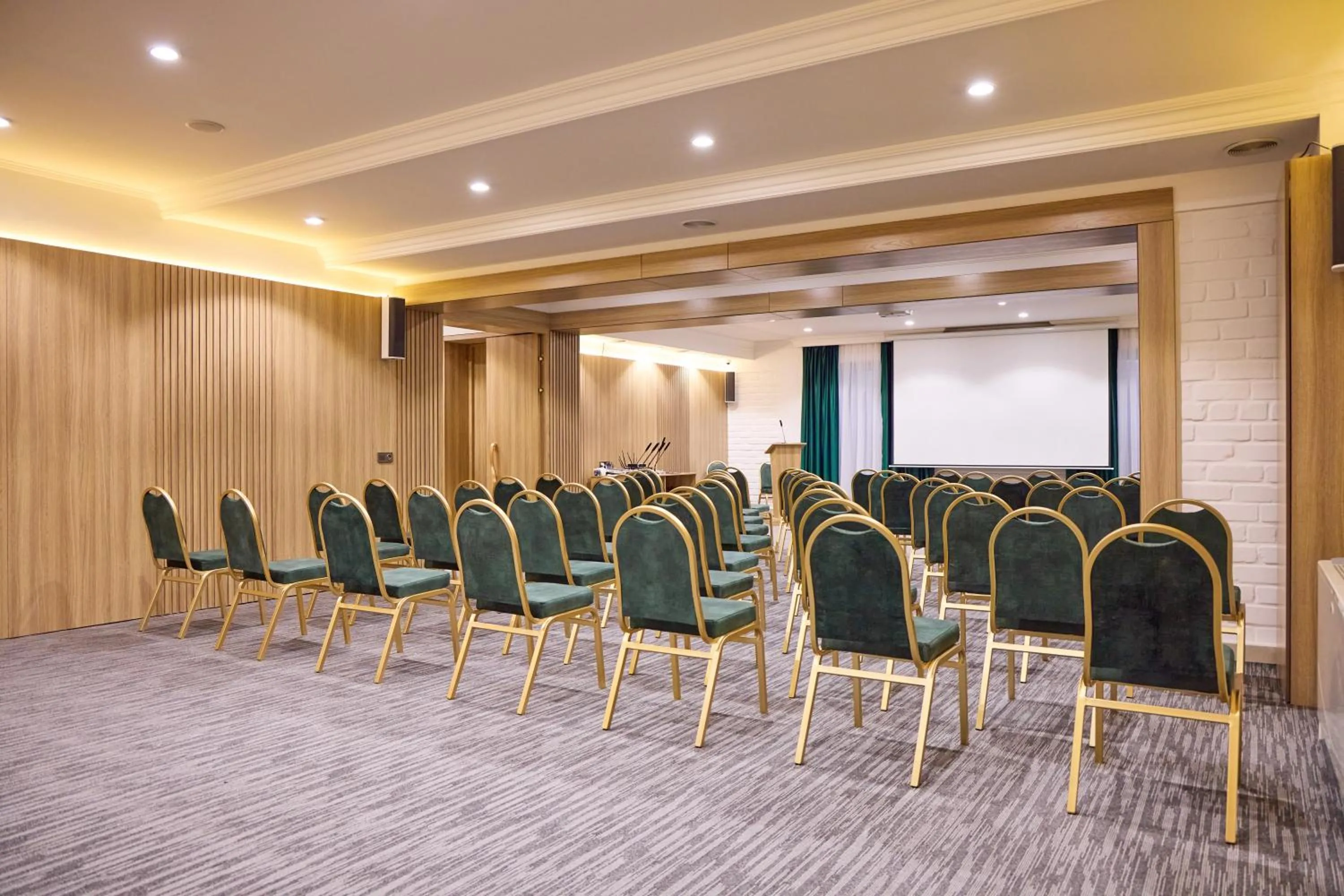 Meeting/conference room in Praga Hotel
