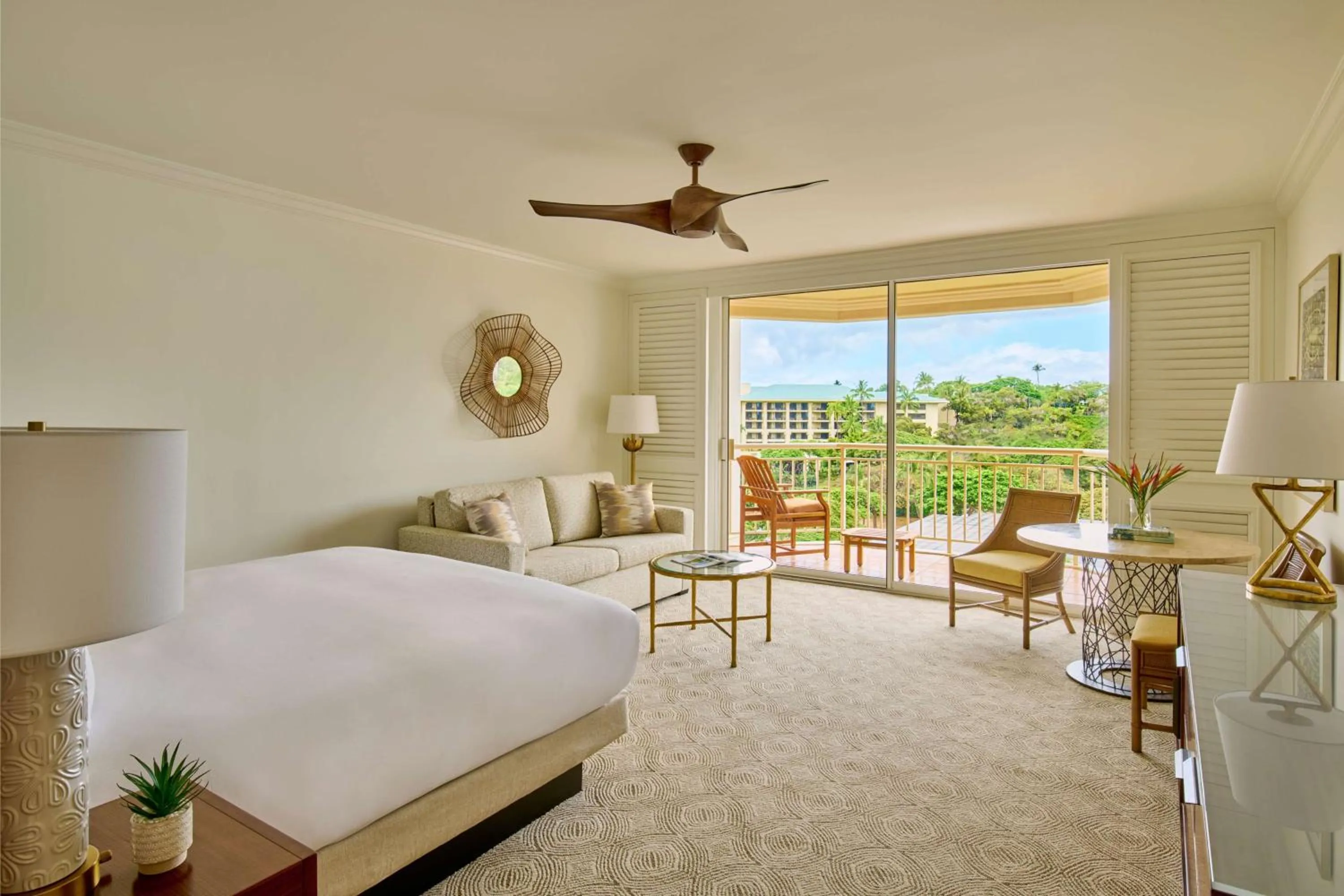 Bed in Grand Wailea Resort Hotel & Spa, A Waldorf Astoria Resort