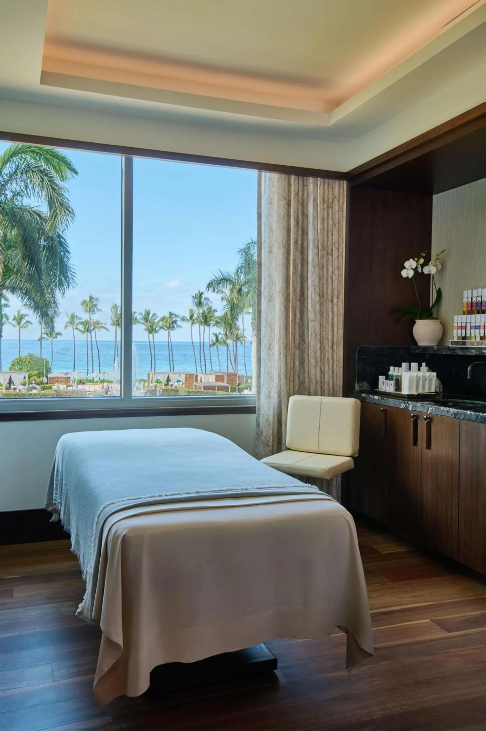 Sports, Bed in Grand Wailea Resort Hotel & Spa, A Waldorf Astoria Resort