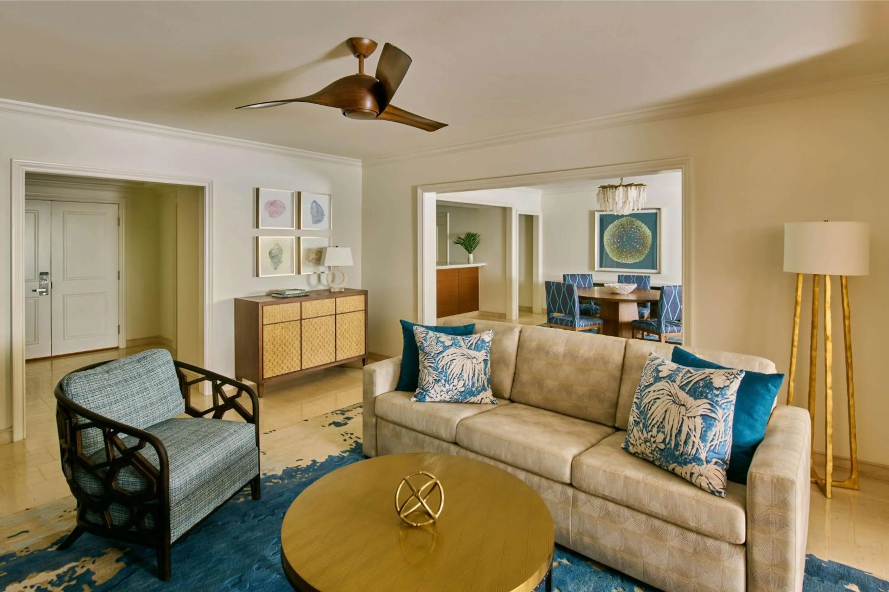Living room in Grand Wailea Resort Hotel & Spa, A Waldorf Astoria Resort