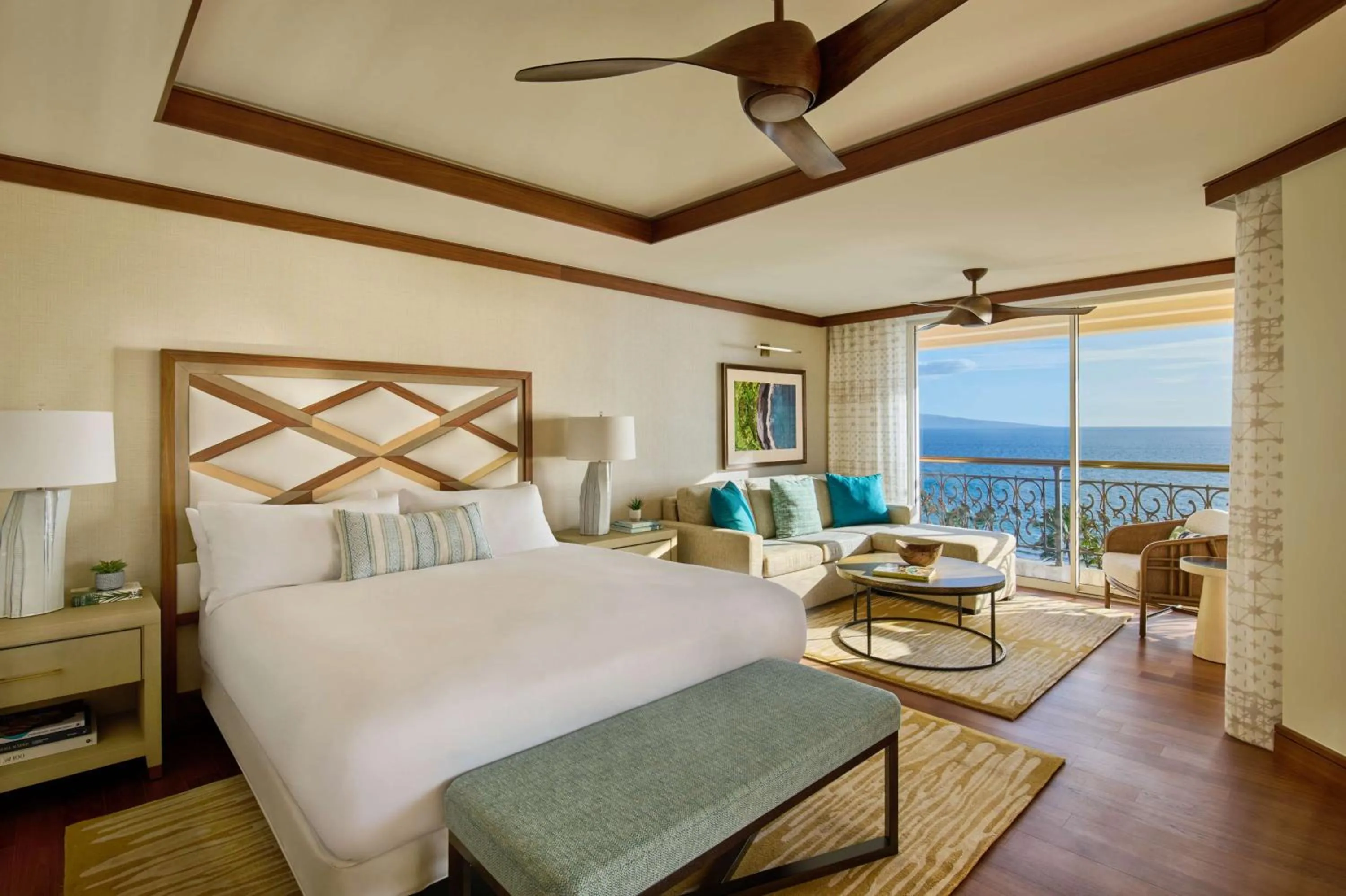 Bed in Grand Wailea Resort Hotel & Spa, A Waldorf Astoria Resort