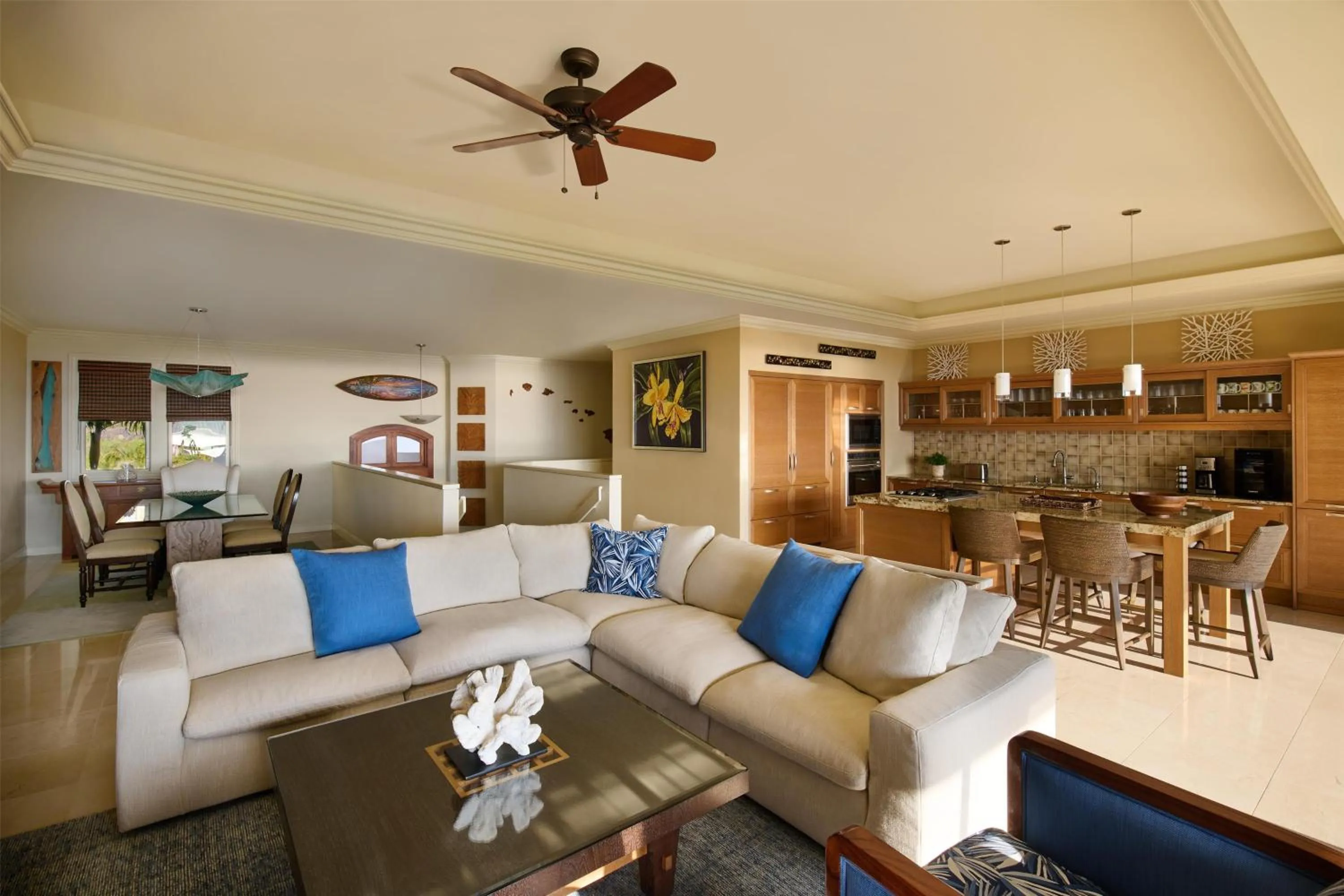Living room in Grand Wailea Resort Hotel & Spa, A Waldorf Astoria Resort