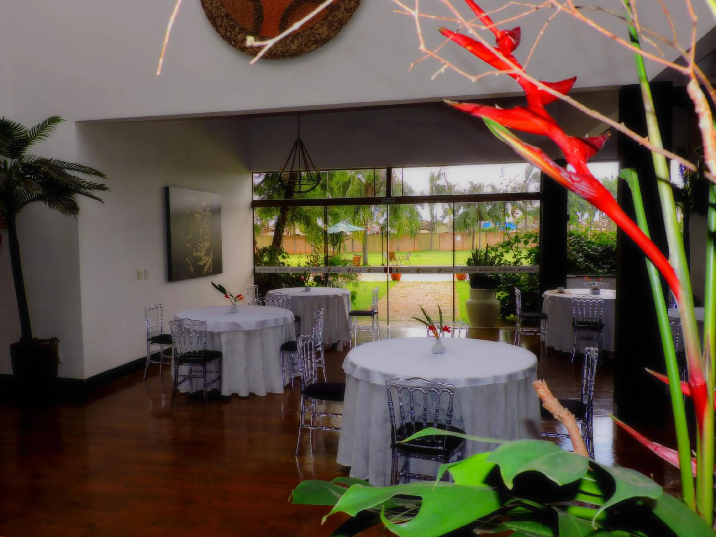 Restaurant/places to eat in Terras Hotel