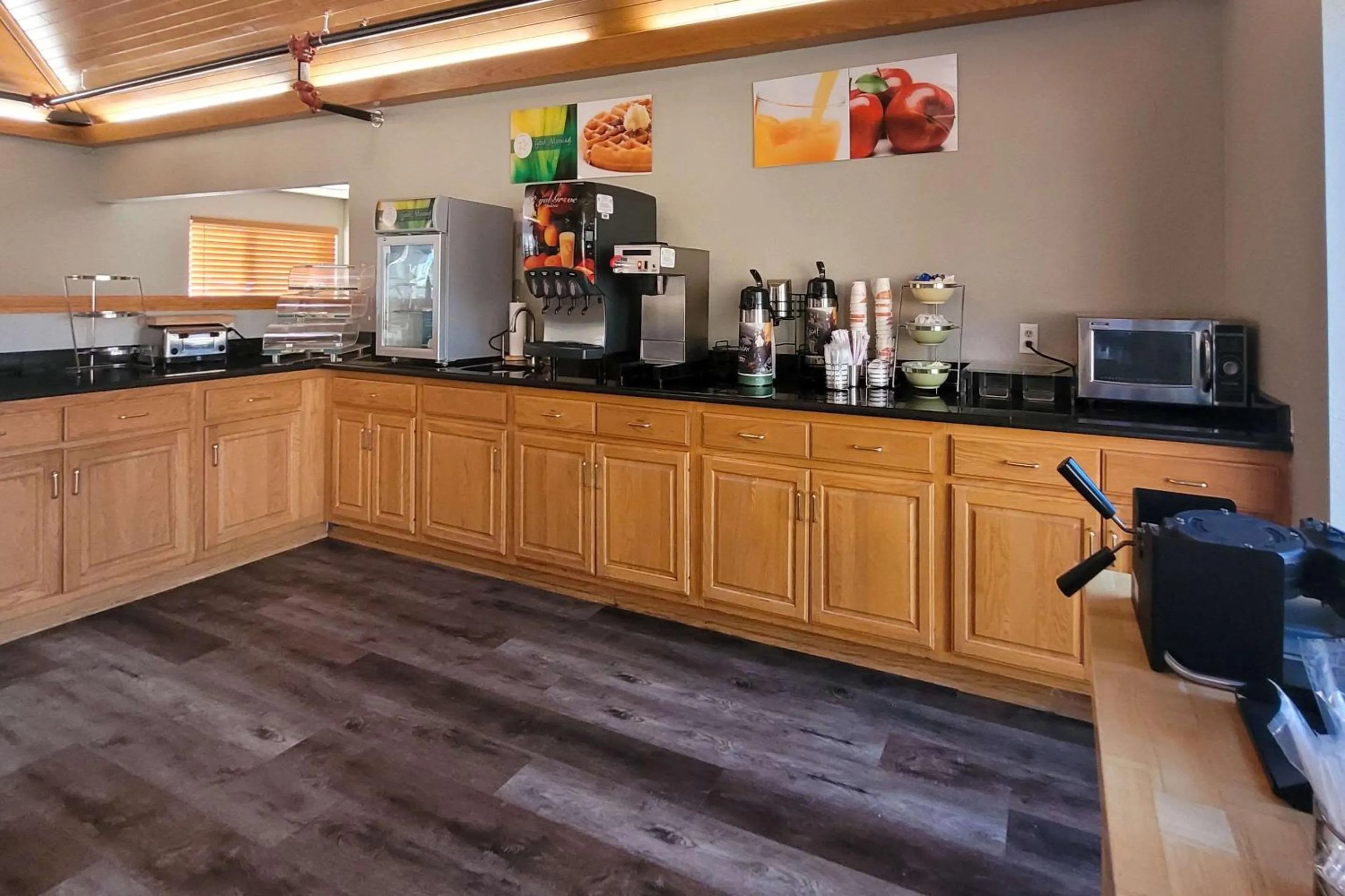 Breakfast in Quality Inn & Suites