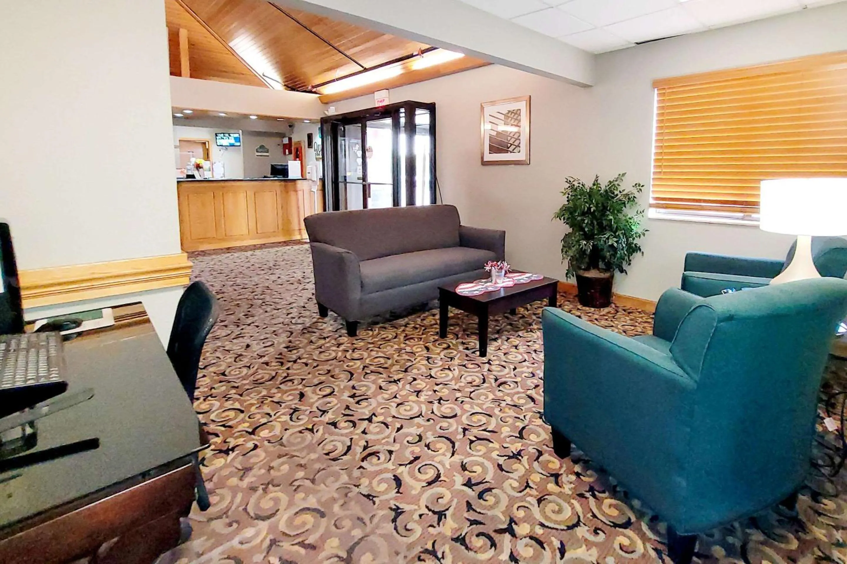 Lobby or reception in Quality Inn & Suites