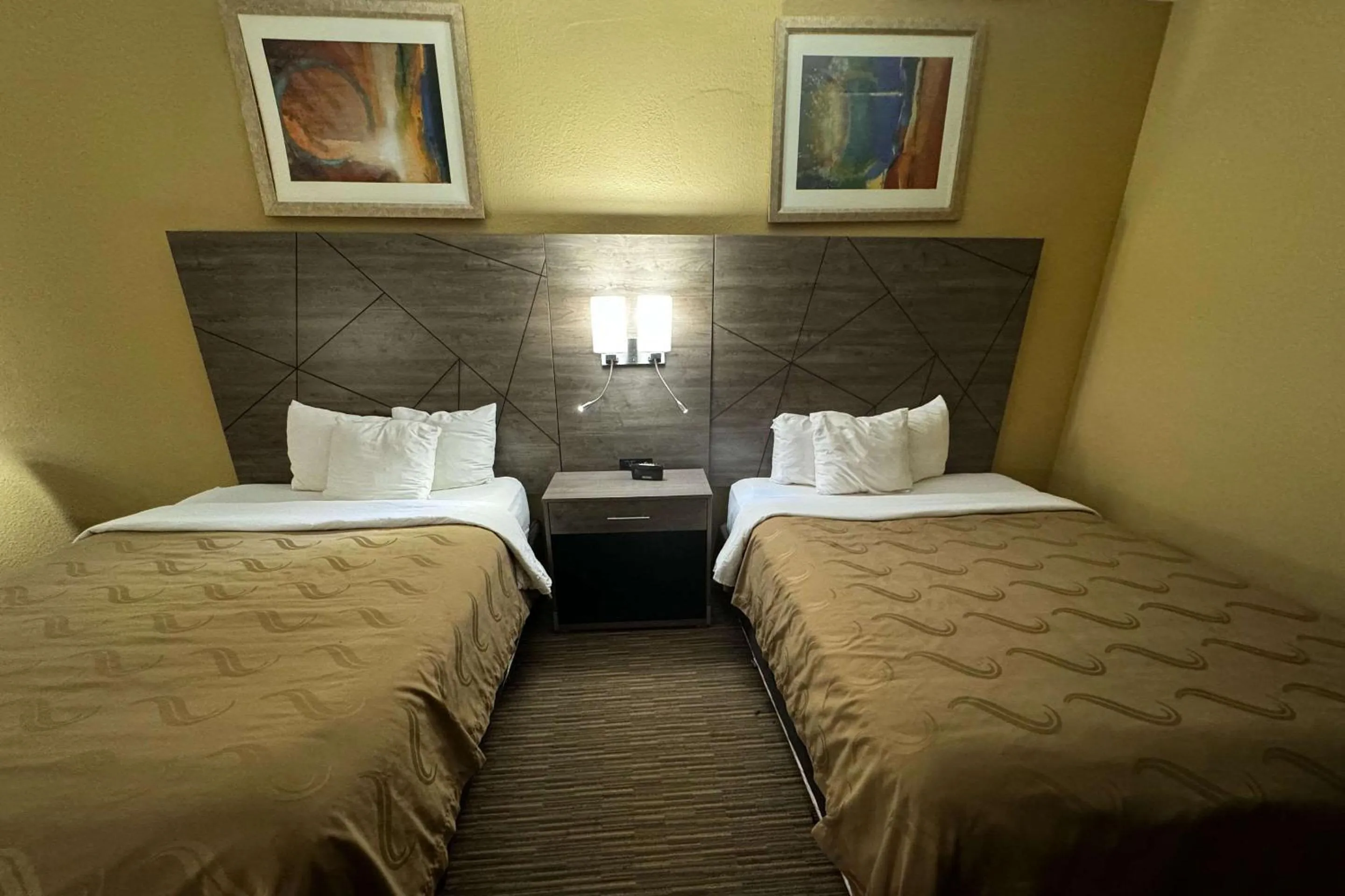 Bedroom, Bed in Quality Inn Forsyth Decatur