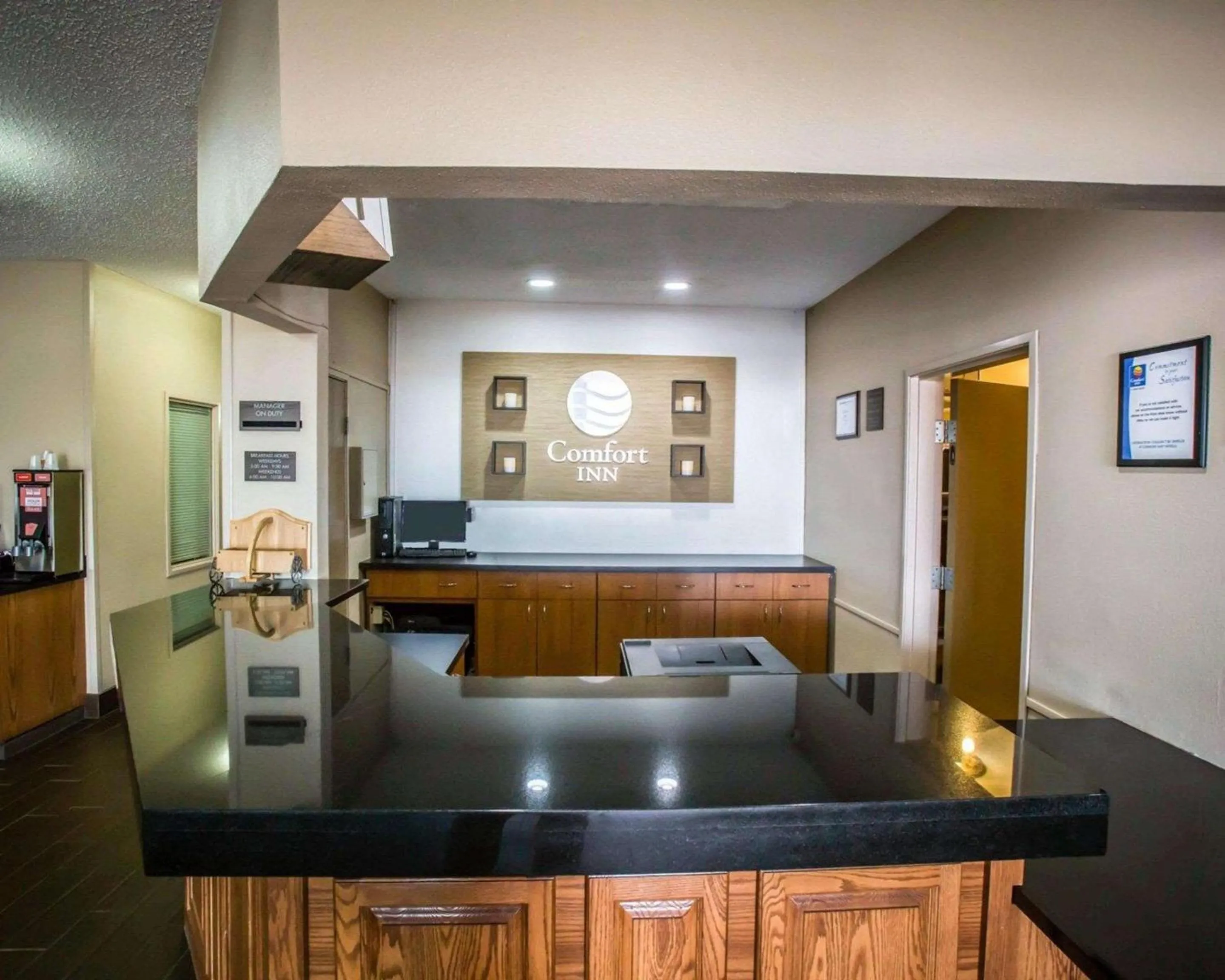 Lobby or reception in Comfort Inn Morris I-80