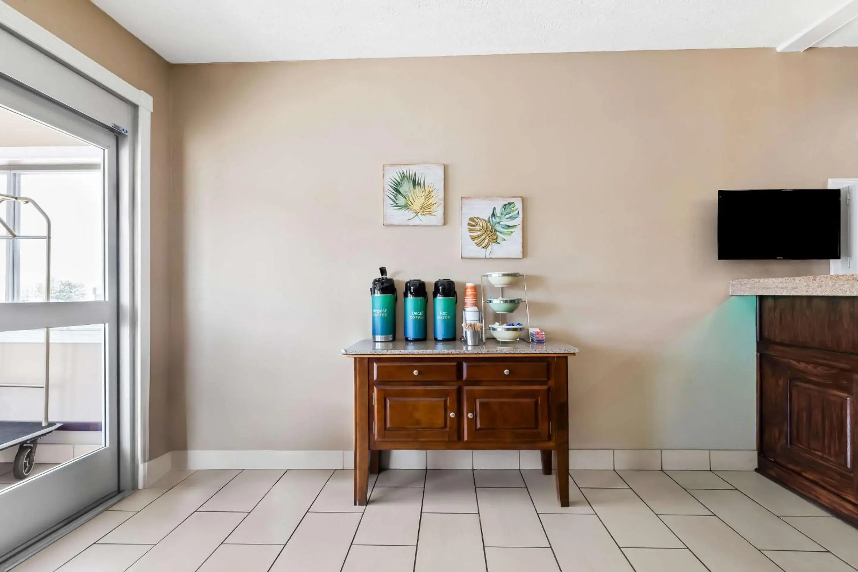 Lobby or reception in Quality Inn & Suites Springfield Southwest near I-72 Lobby or reception in Quality Inn & Suites Springfield Southwest near I-72