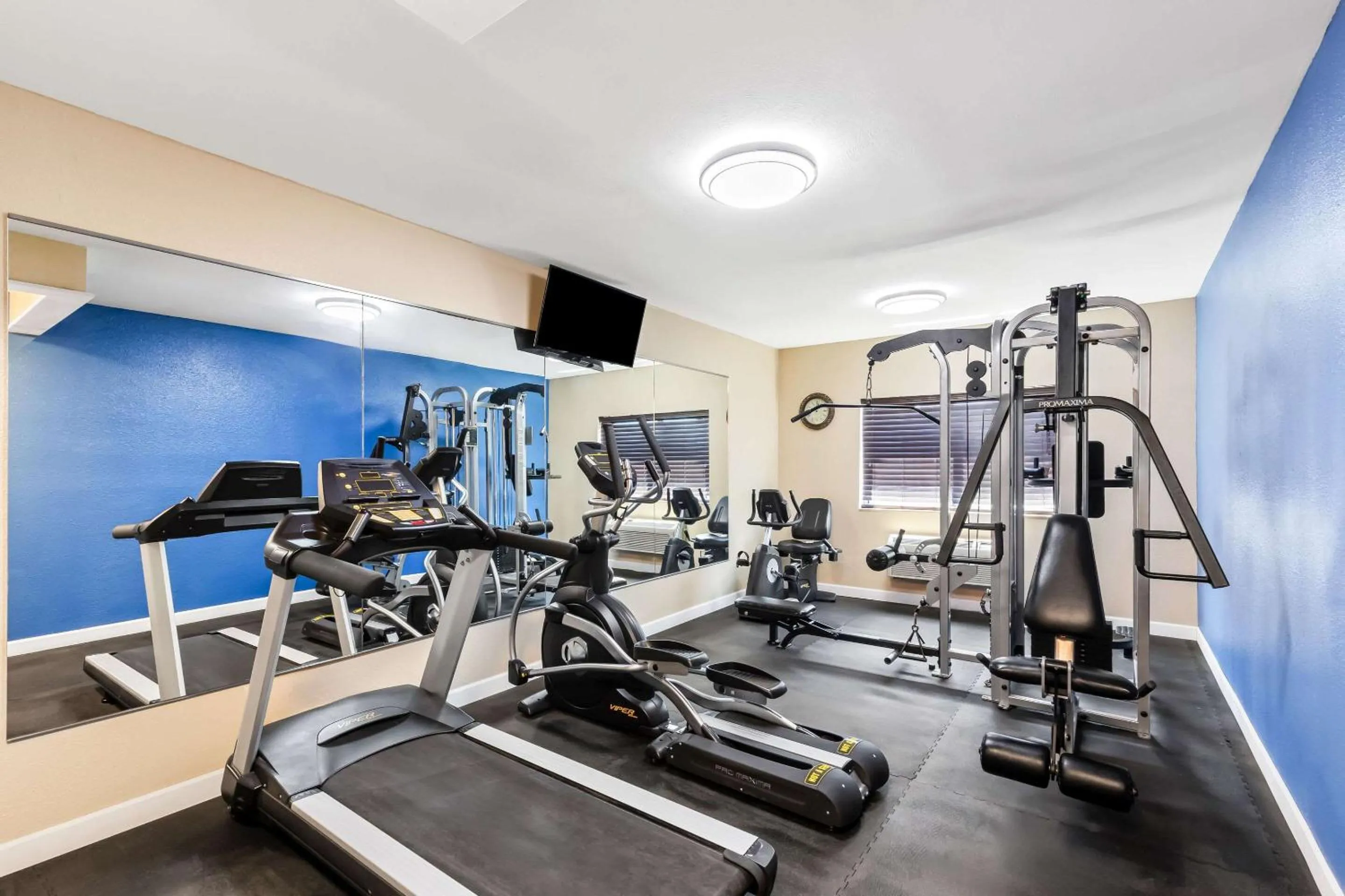 Fitness centre/facilities in Quality Inn & Suites Springfield Southwest near I-72