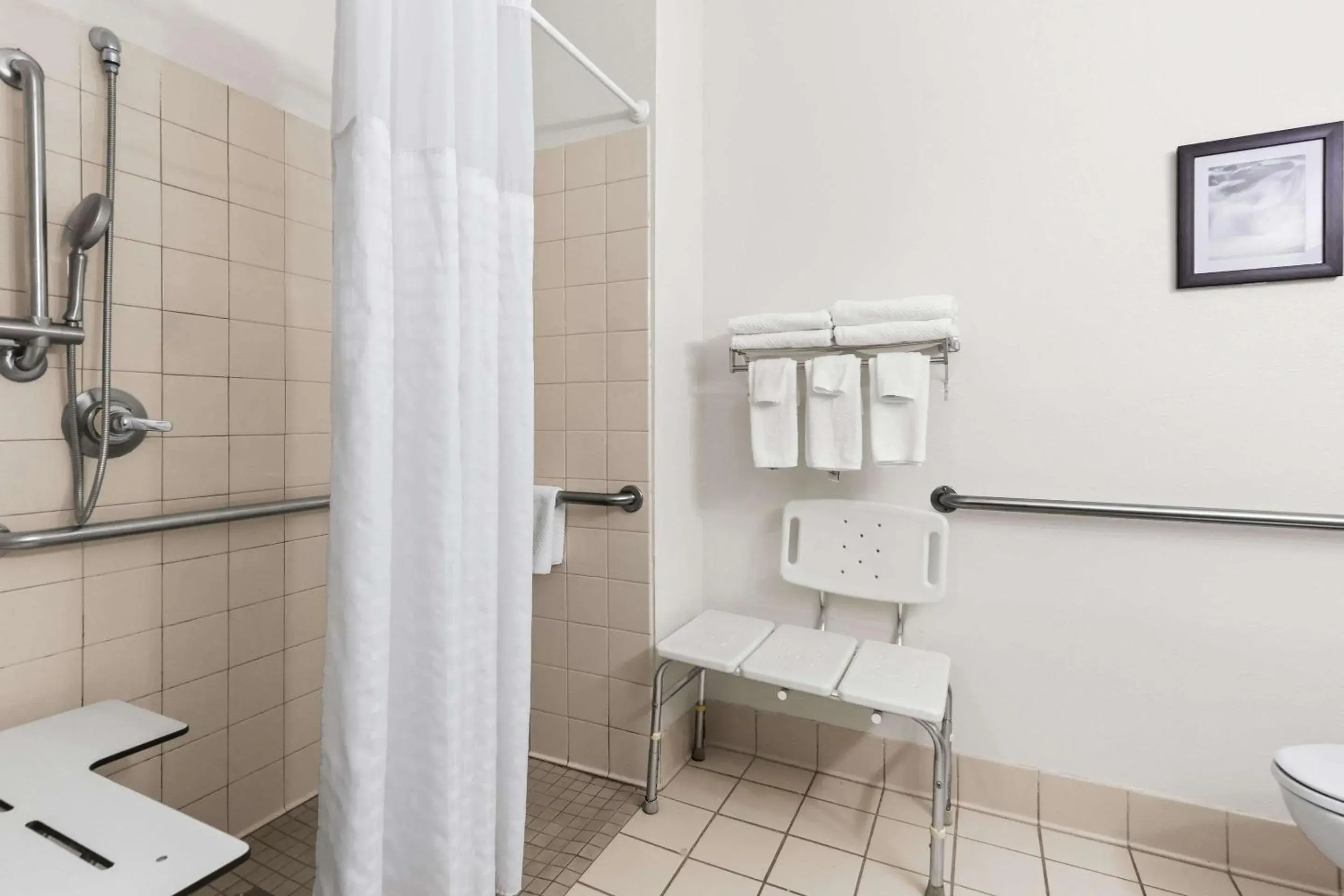 Bedroom in Quality Inn & Suites Springfield Southwest near I-72 Bedroom in Quality Inn & Suites Springfield Southwest near I-72