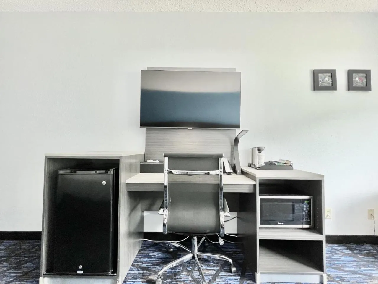 hair dresser in AmericInn by Wyndham Quincy