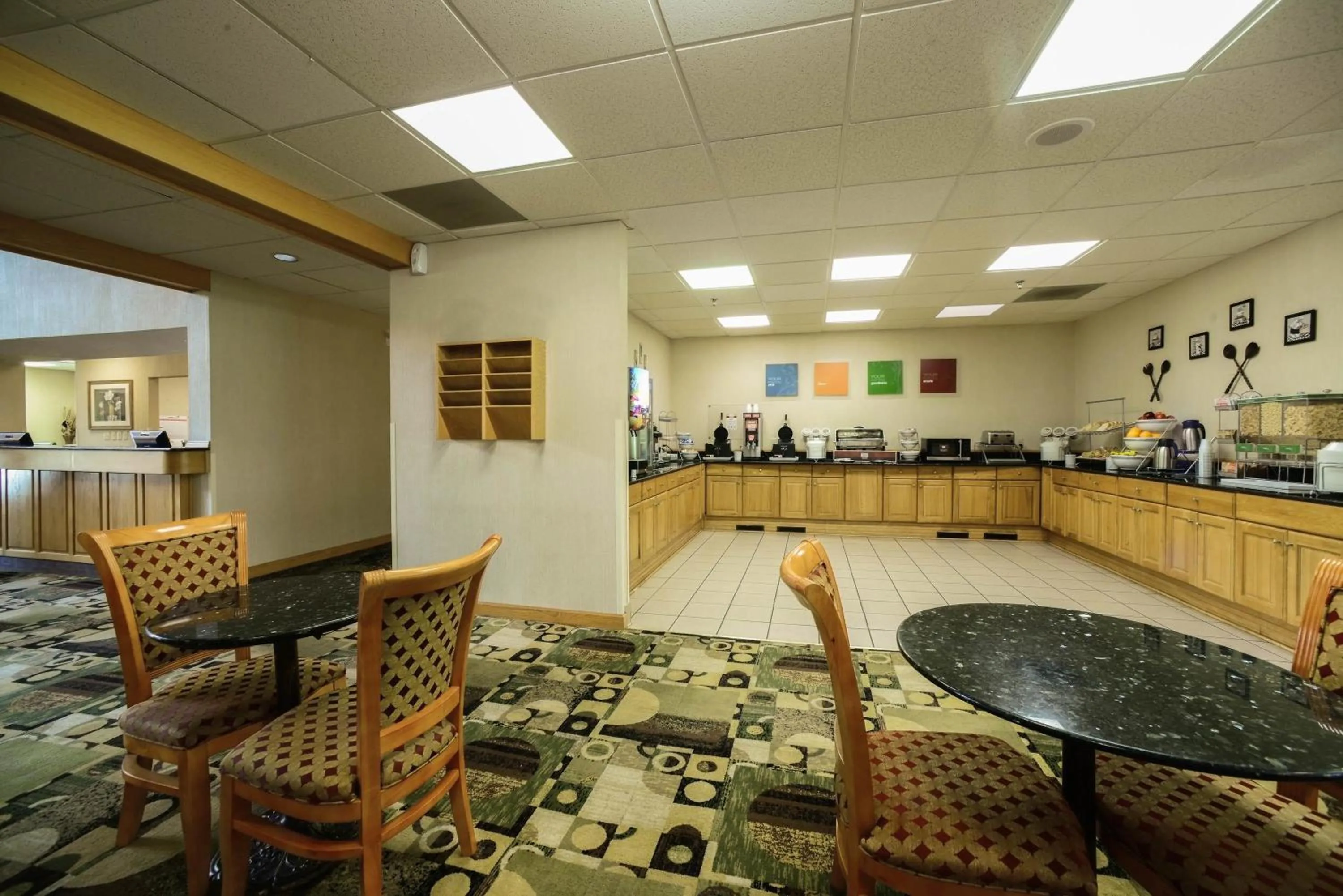 Continental breakfast in Baymont by Wyndham Marion