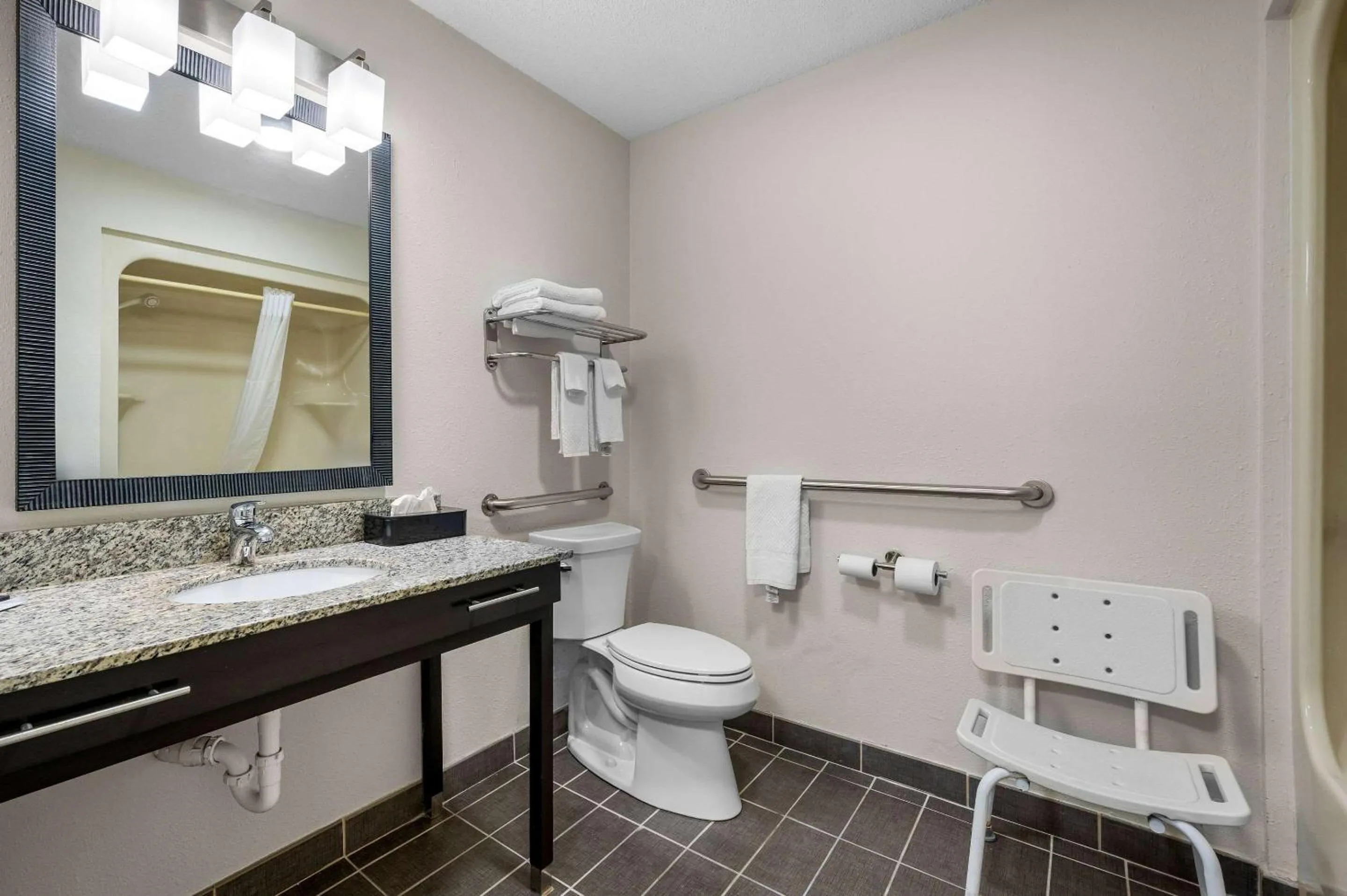 Bedroom in Sleep Inn Springfield West