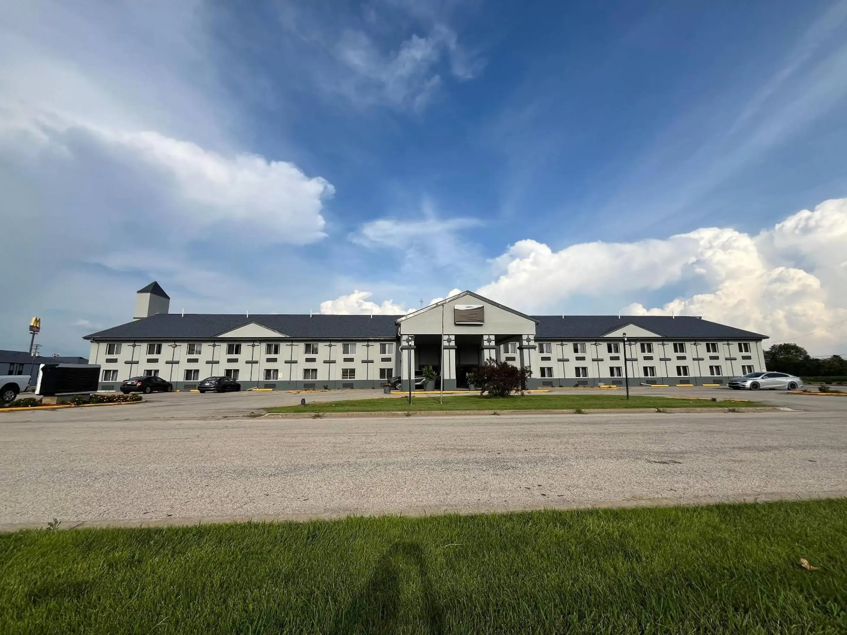 Property building in Rodeway Inn Property building in Rodeway Inn