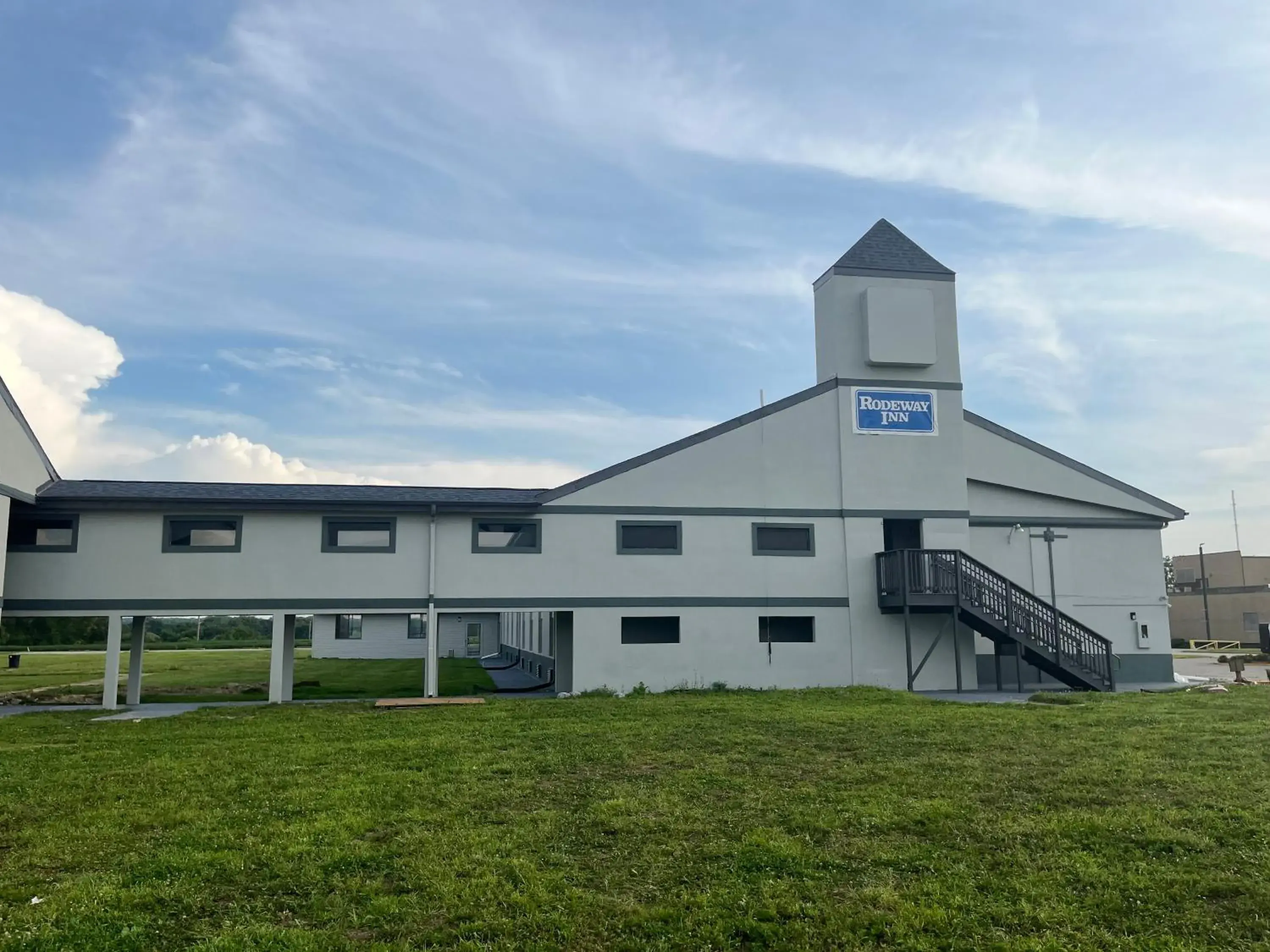 Property building in Rodeway Inn Property building in Rodeway Inn