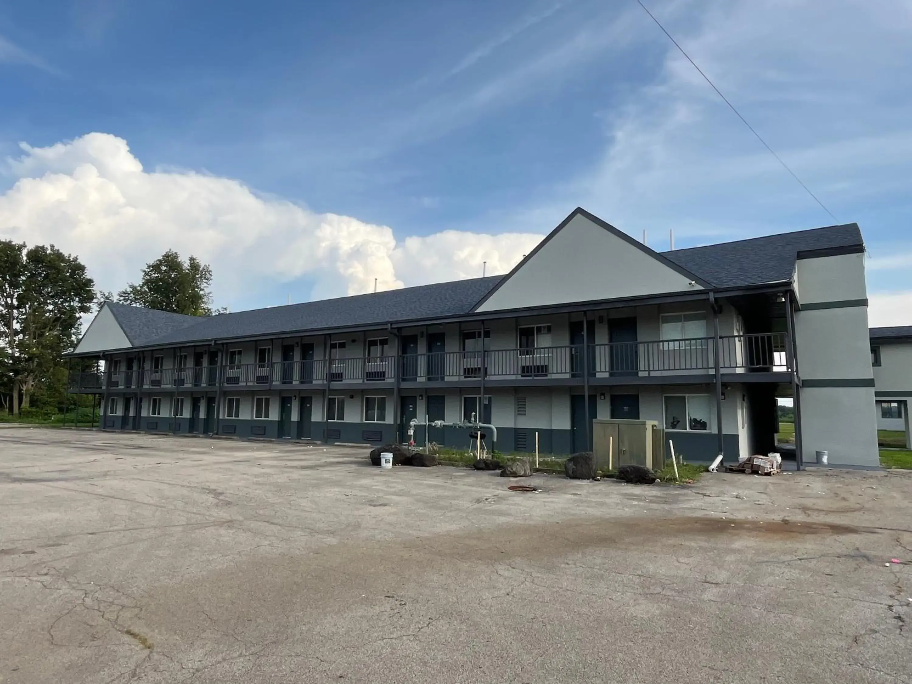 Property building in Rodeway Inn Property building in Rodeway Inn