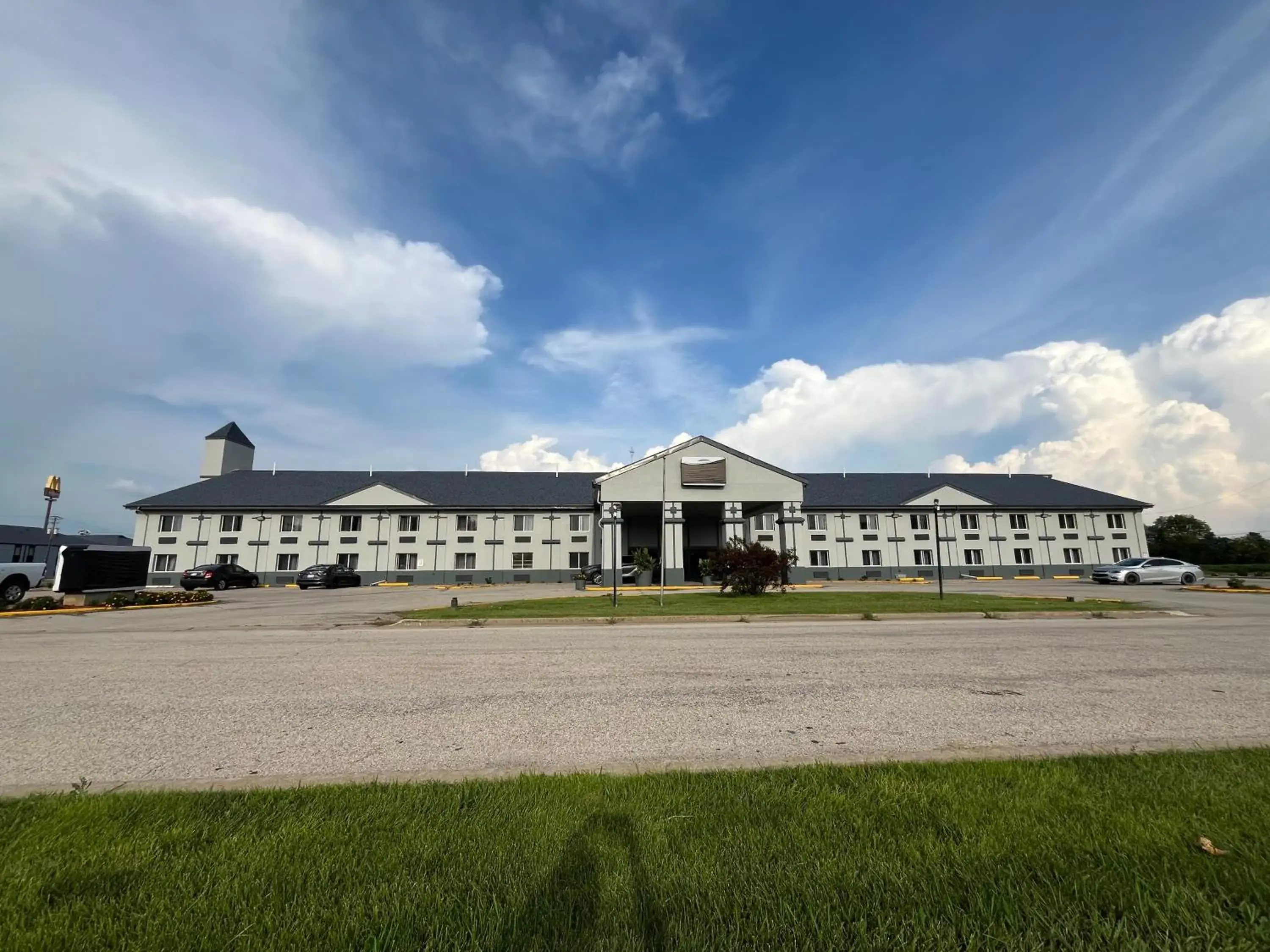 Property building in Rodeway Inn Property building in Rodeway Inn