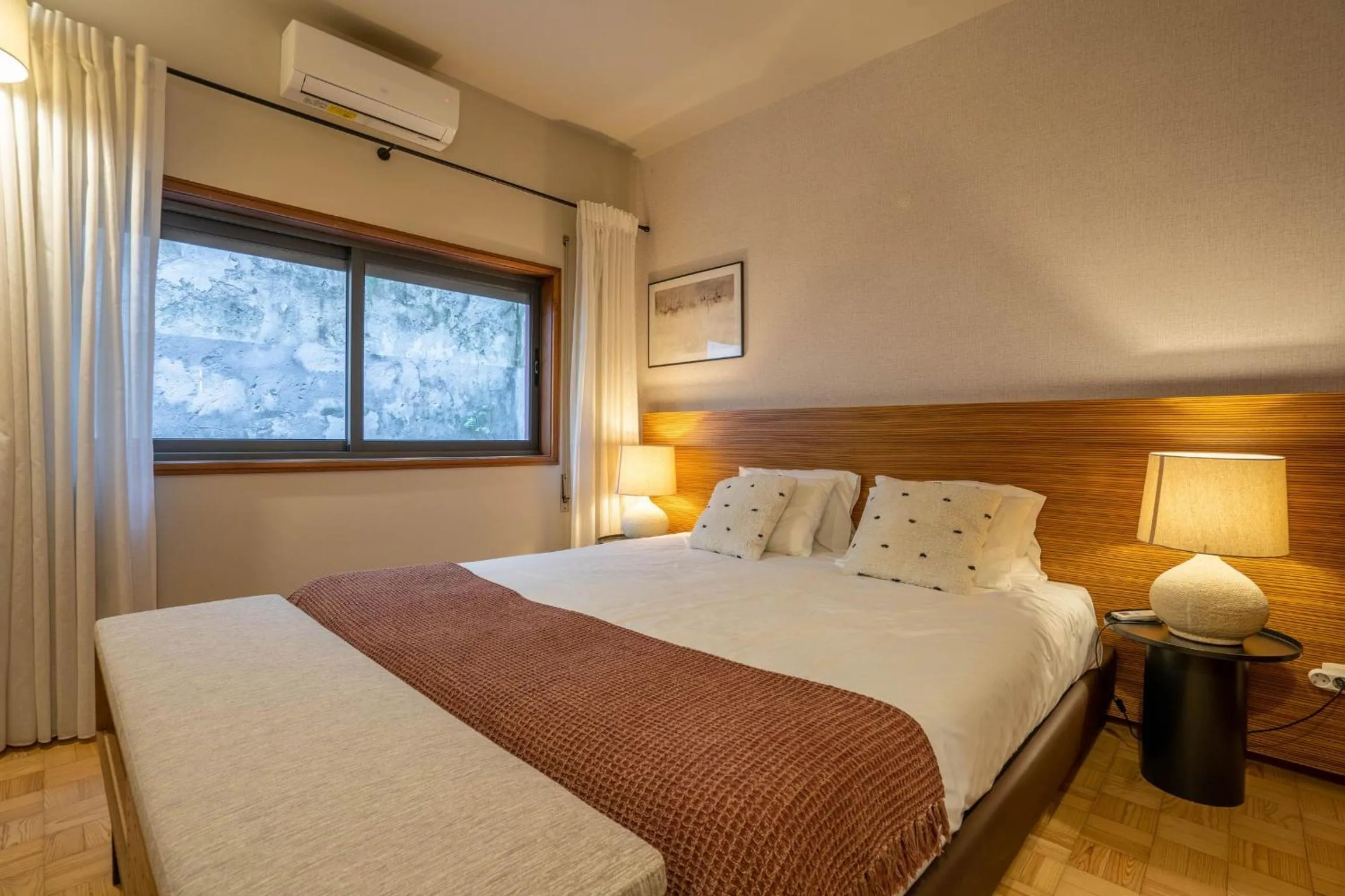 Bed in Firmeza388 Charming Flats - Comfort & Privacy with 2 Bedrooms