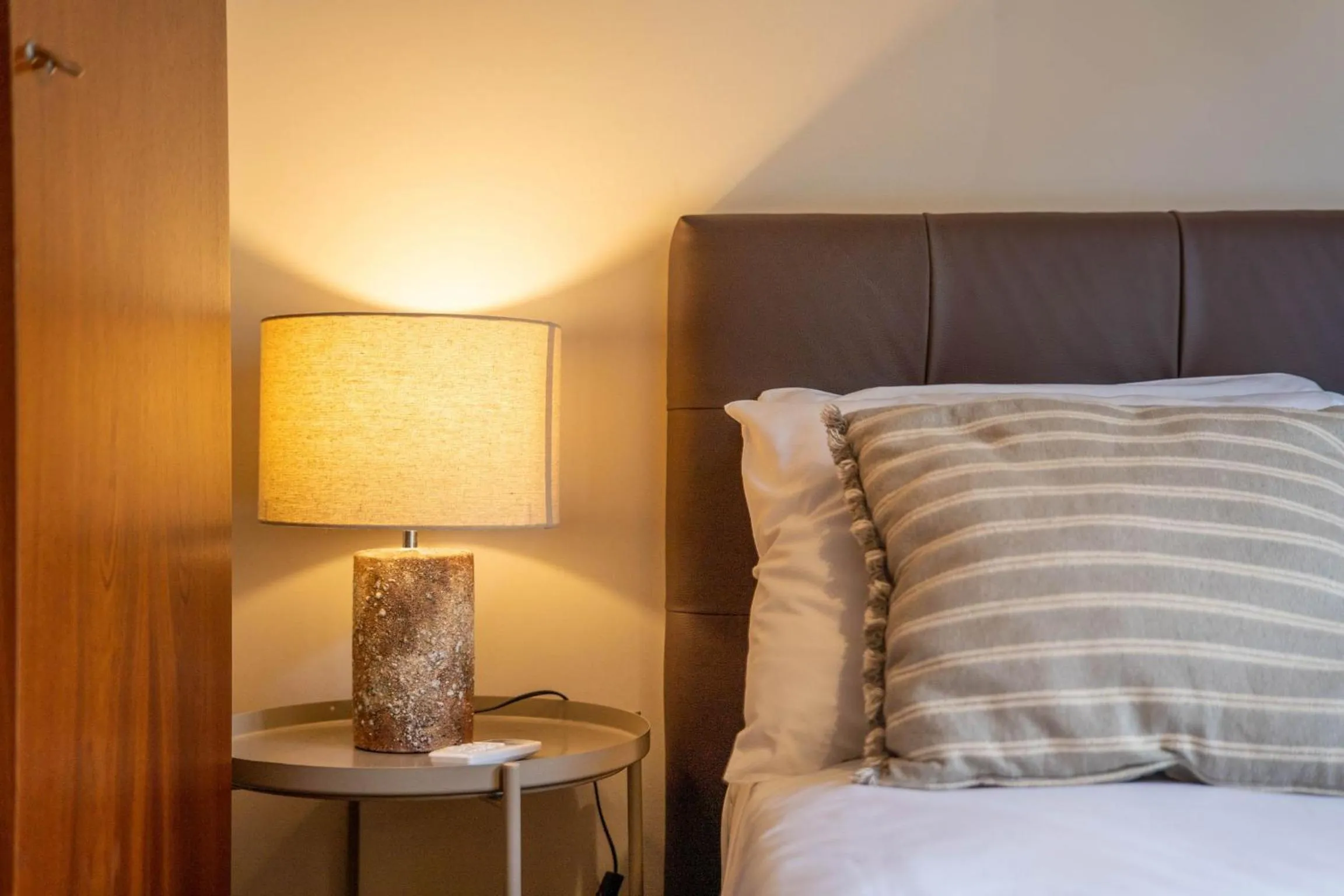 Bed in Firmeza388 Charming Flats - Comfort & Privacy with 2 Bedrooms