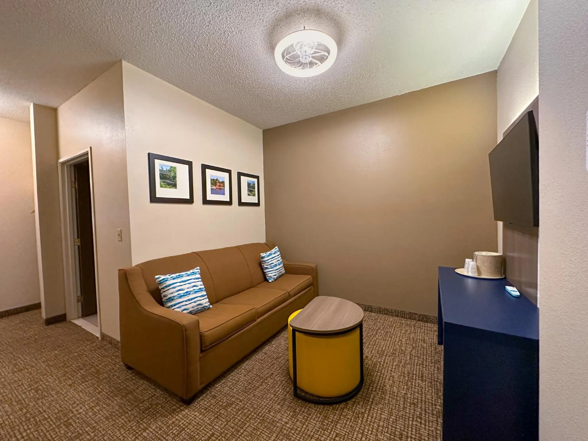 Living room in Comfort Inn & Suites Geneva- West Chicago