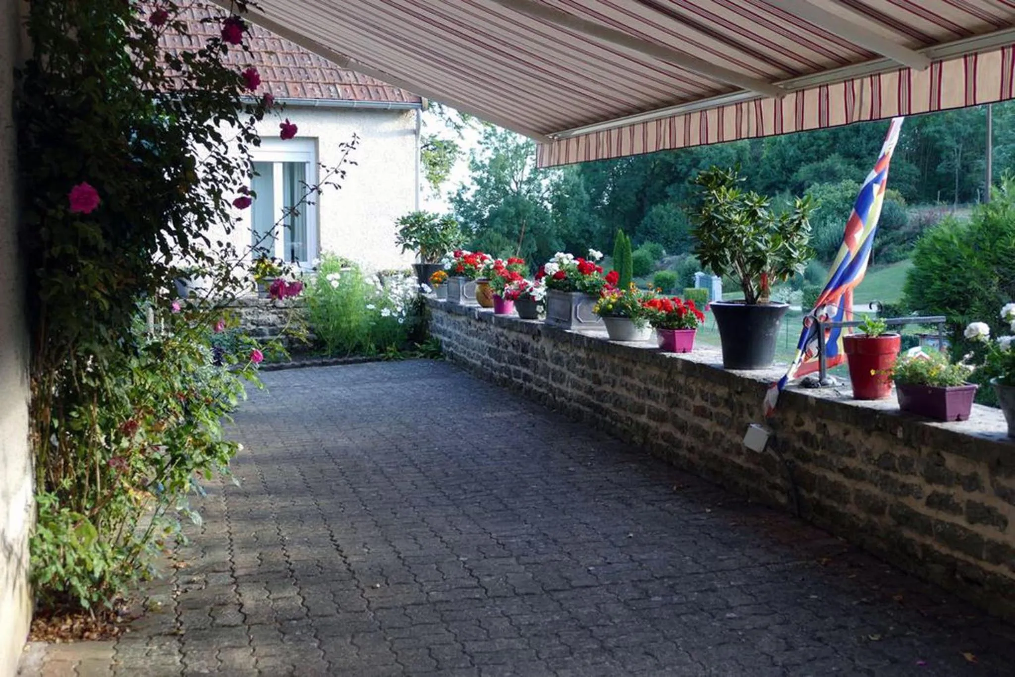 On site in LA PROVIDENCE, chambres d'hôtes