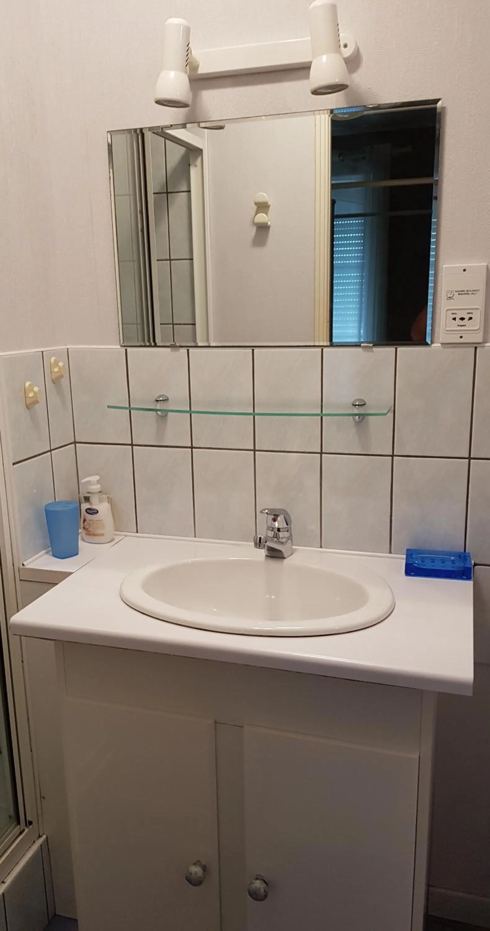 Bathroom in LA PROVIDENCE, chambres d'hôtes