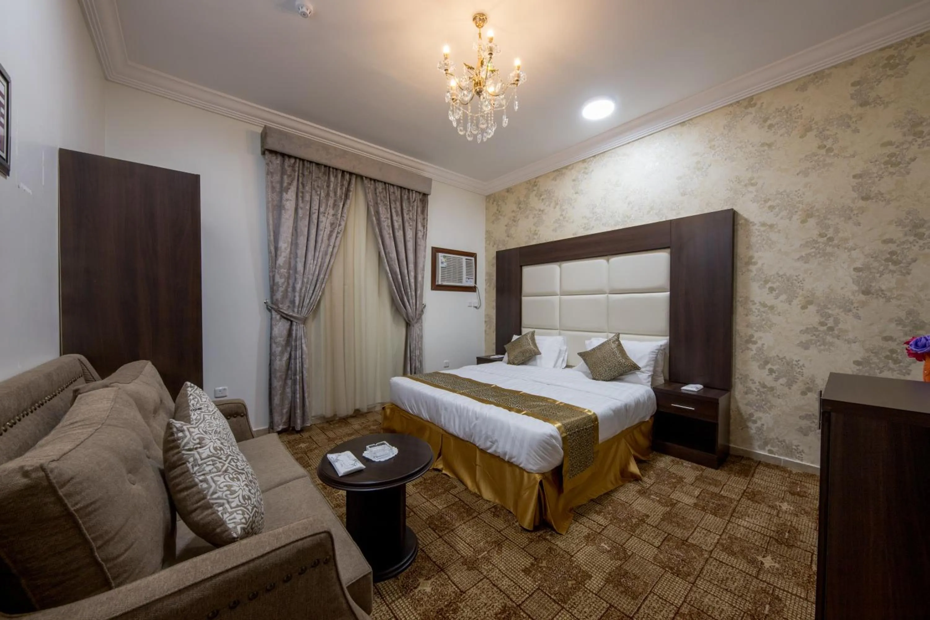 Photo of the whole room, Bed in شاطئ الياسمين للشقق الفندقية
