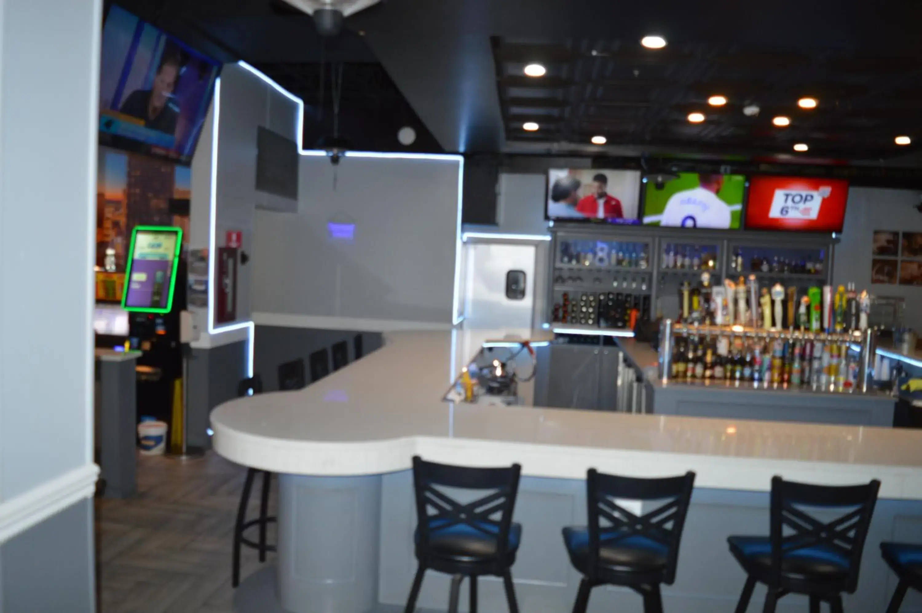 Bathroom in Quality Inn O'Hare Airport Bathroom in Quality Inn O'Hare Airport