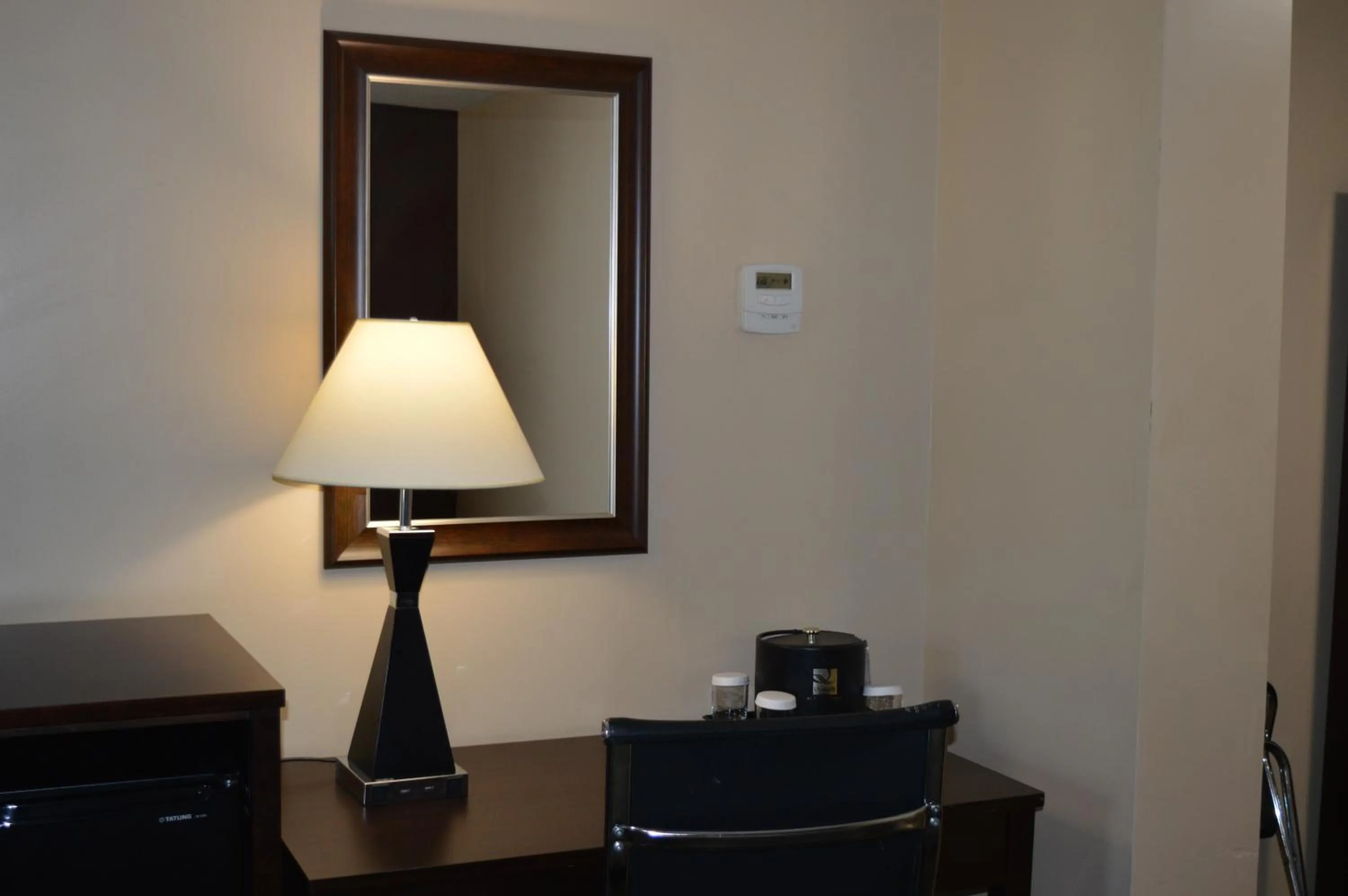 Bedroom in Quality Inn O'Hare Airport