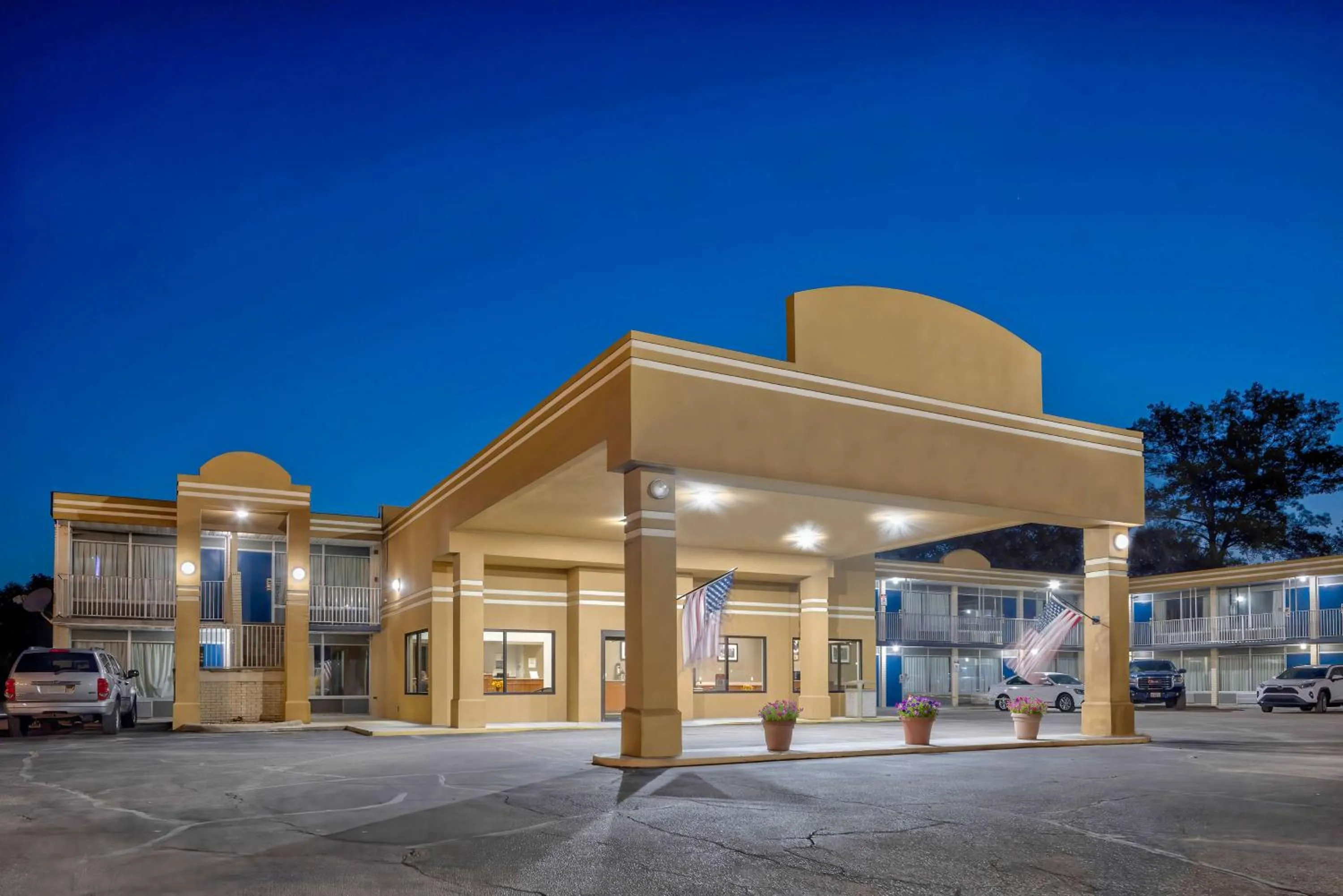 Property building in Motel 6 Effingham, IL