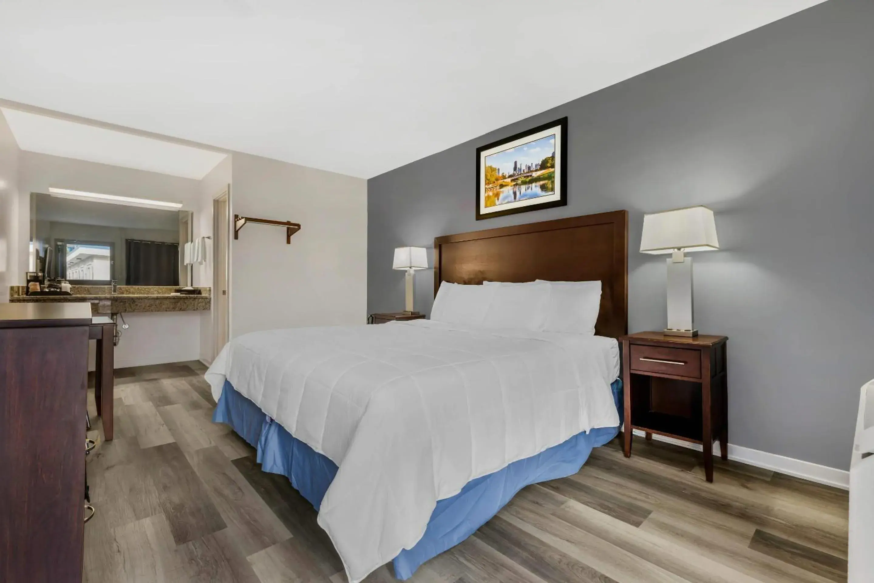 Bedroom, Bed in Rodeway Inn Lyons - La Grange Bedroom, Bed in Rodeway Inn Lyons - La Grange